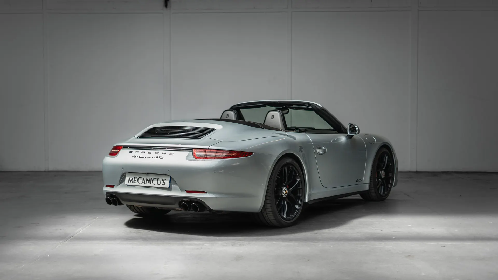 Porsche 911 — photo 2
