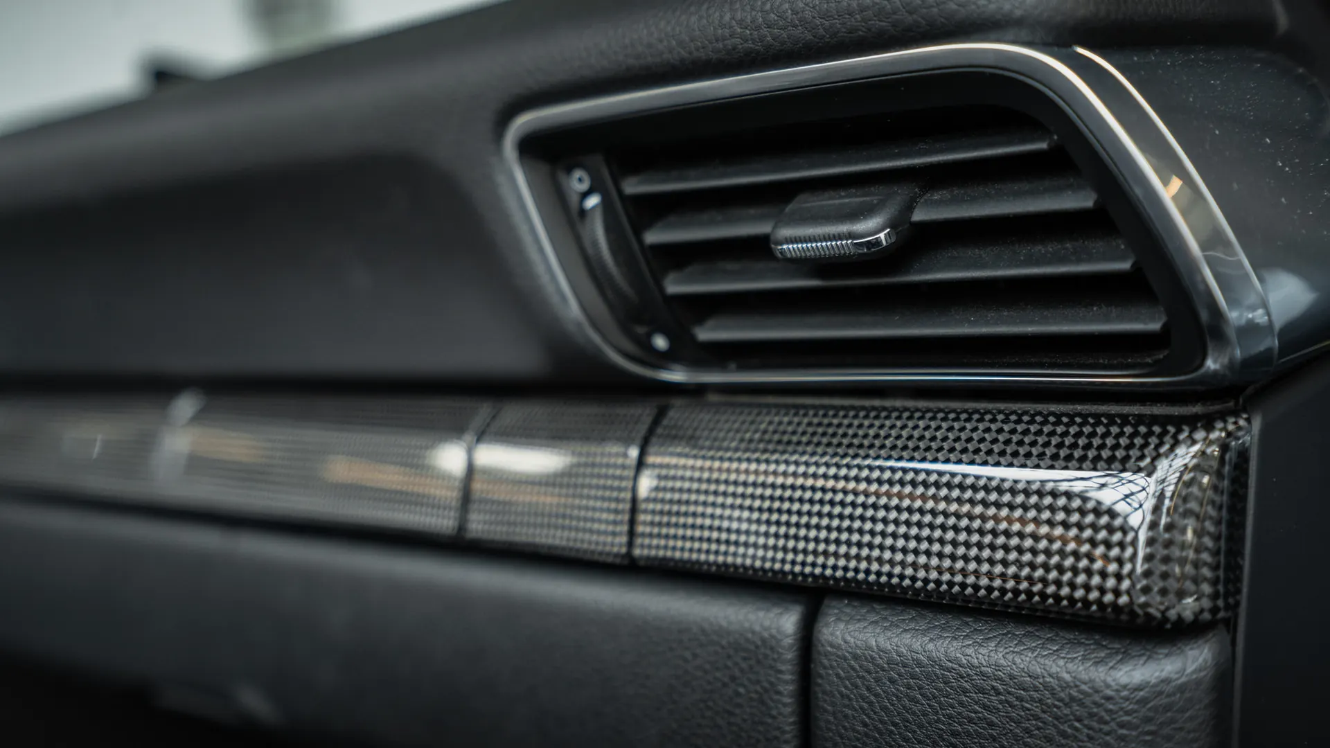 Porsche 911 — photo 30