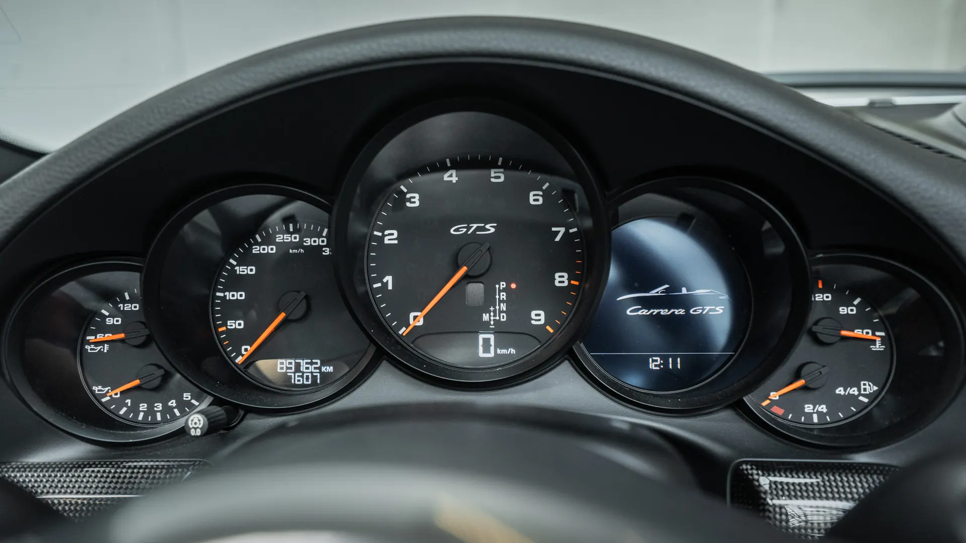 Porsche 911 — photo 16