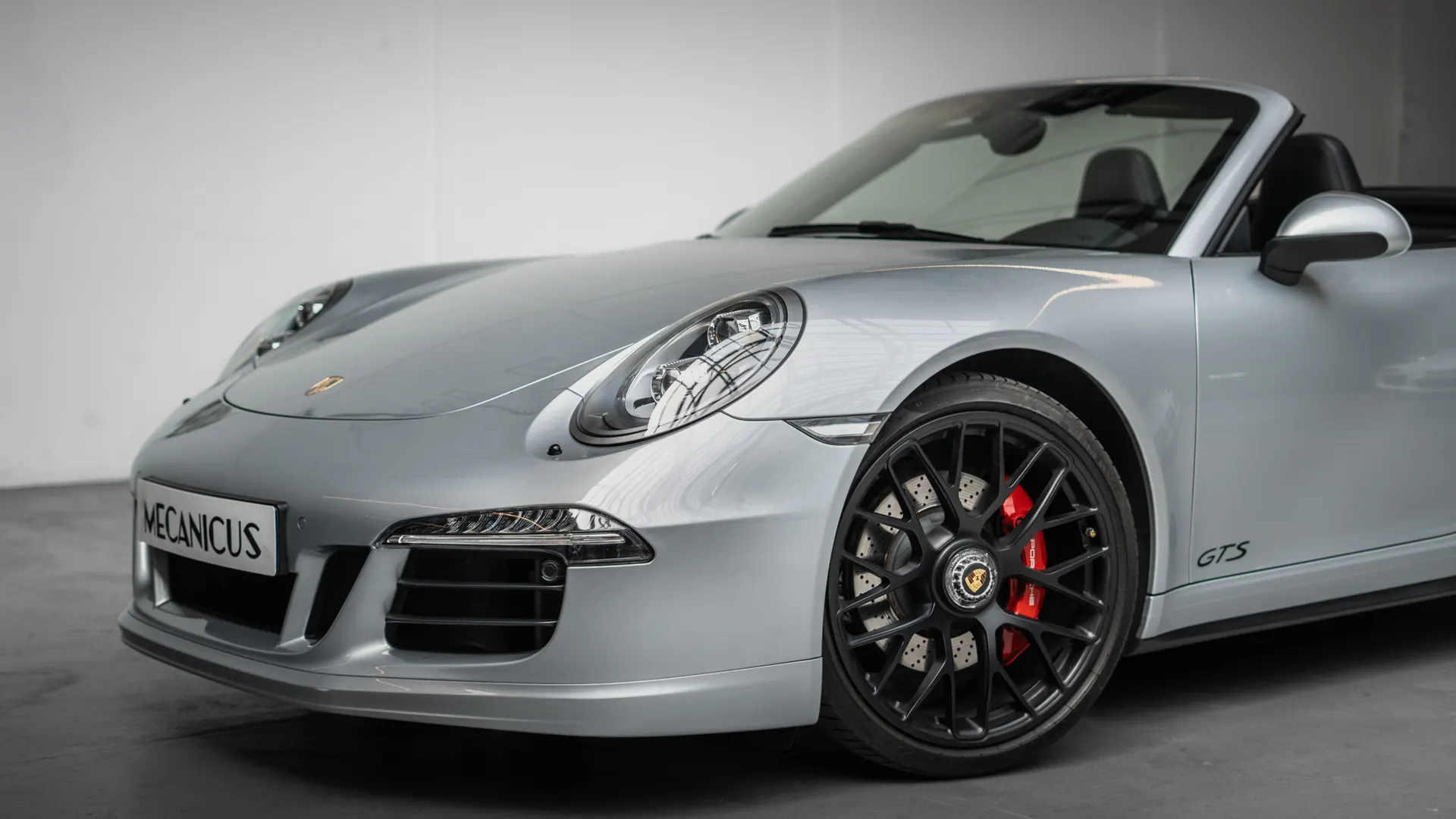 Porsche 911 — photo 38