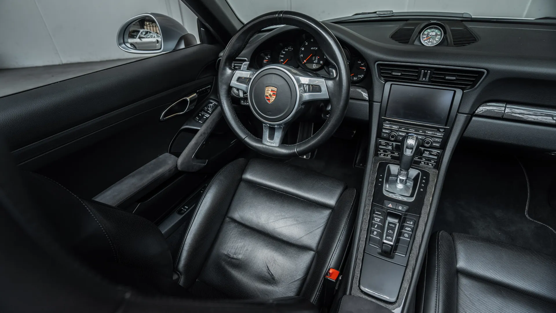 Porsche 911 — photo 14