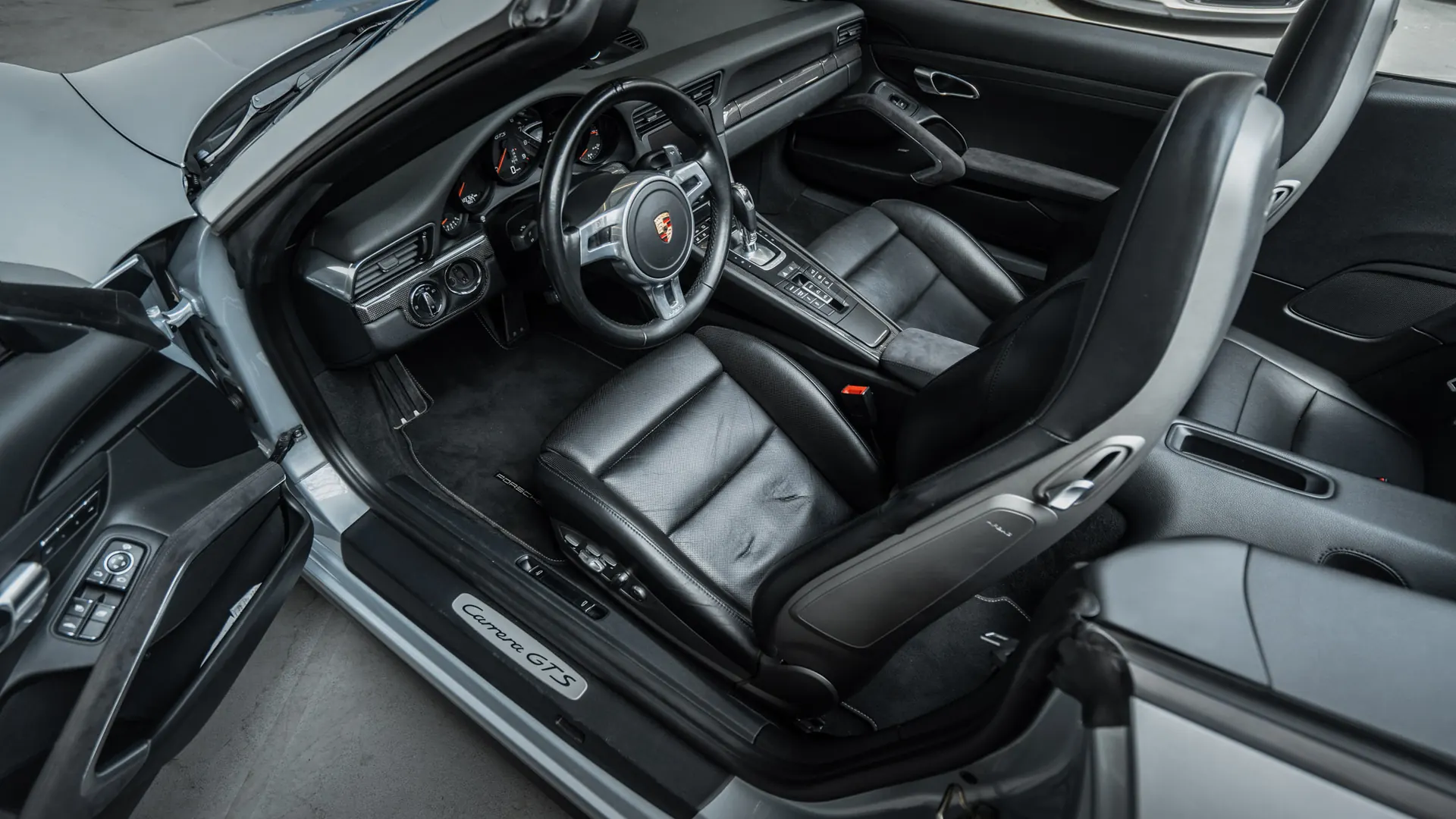 Porsche 911 — photo 10