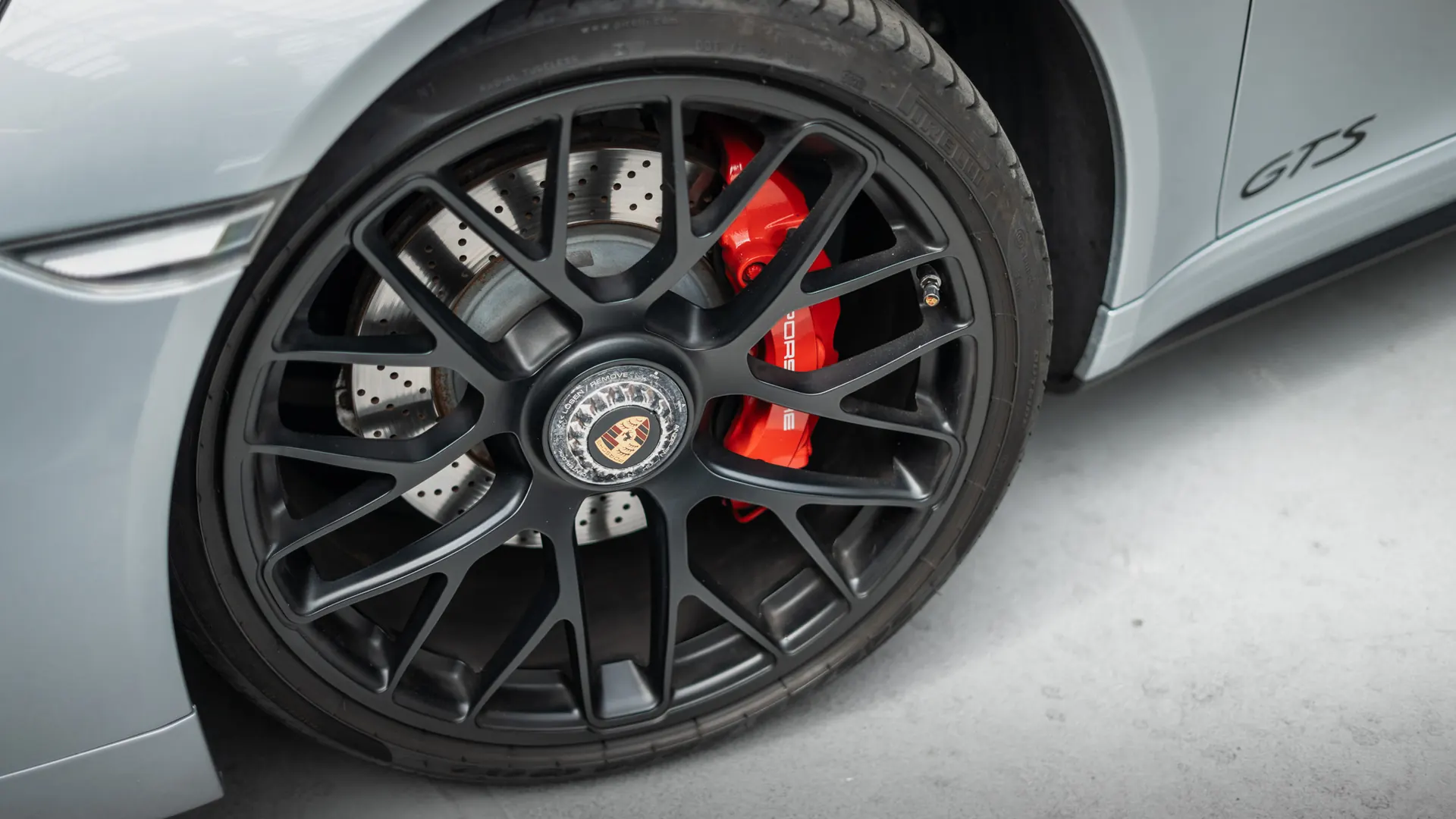 Porsche 911 — photo 39