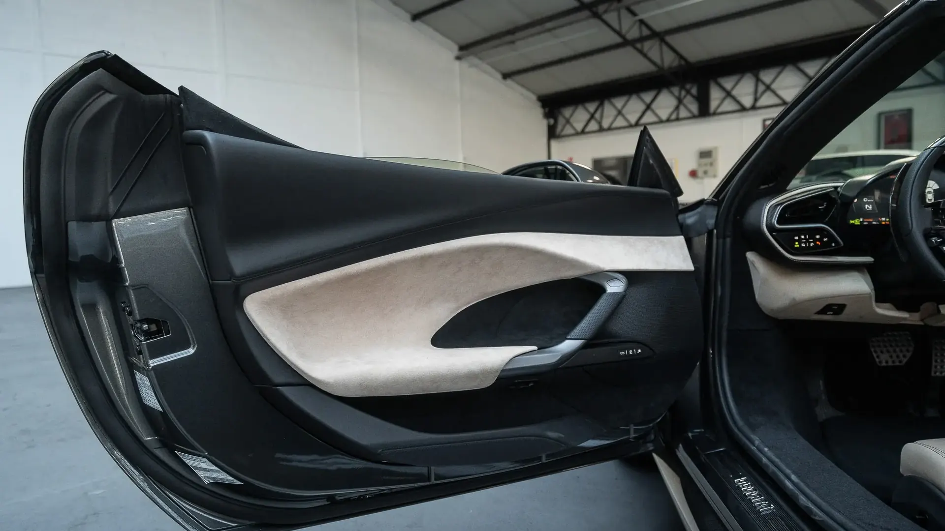 Ferrari 296 — photo 12