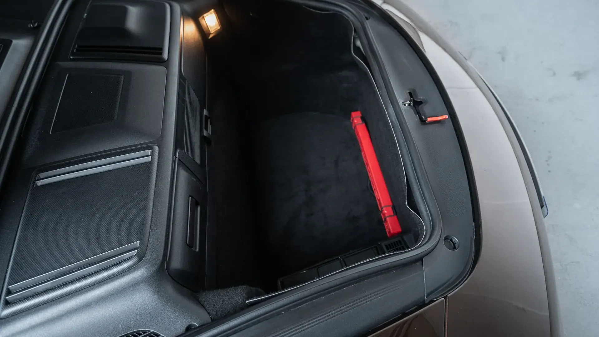 Porsche 911 — photo 48