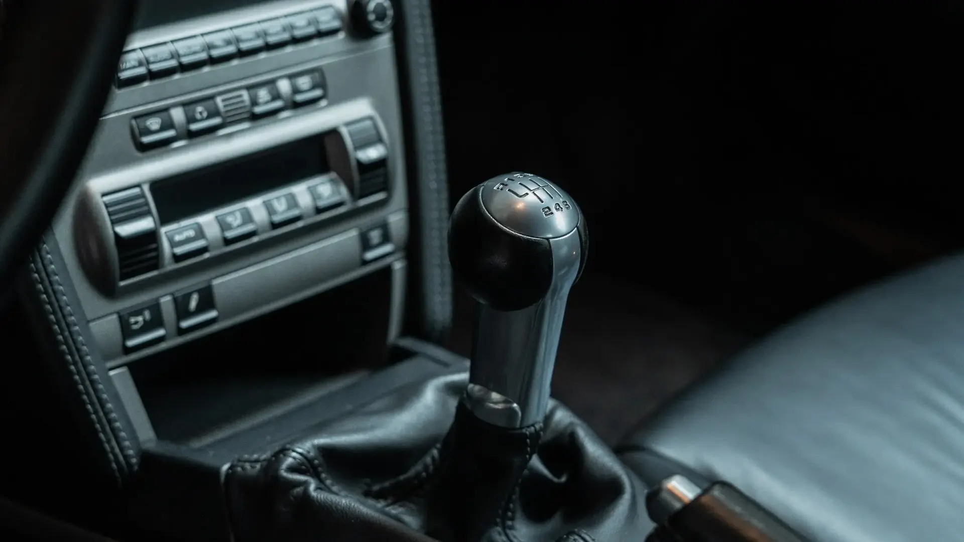 Porsche 911 — photo 14