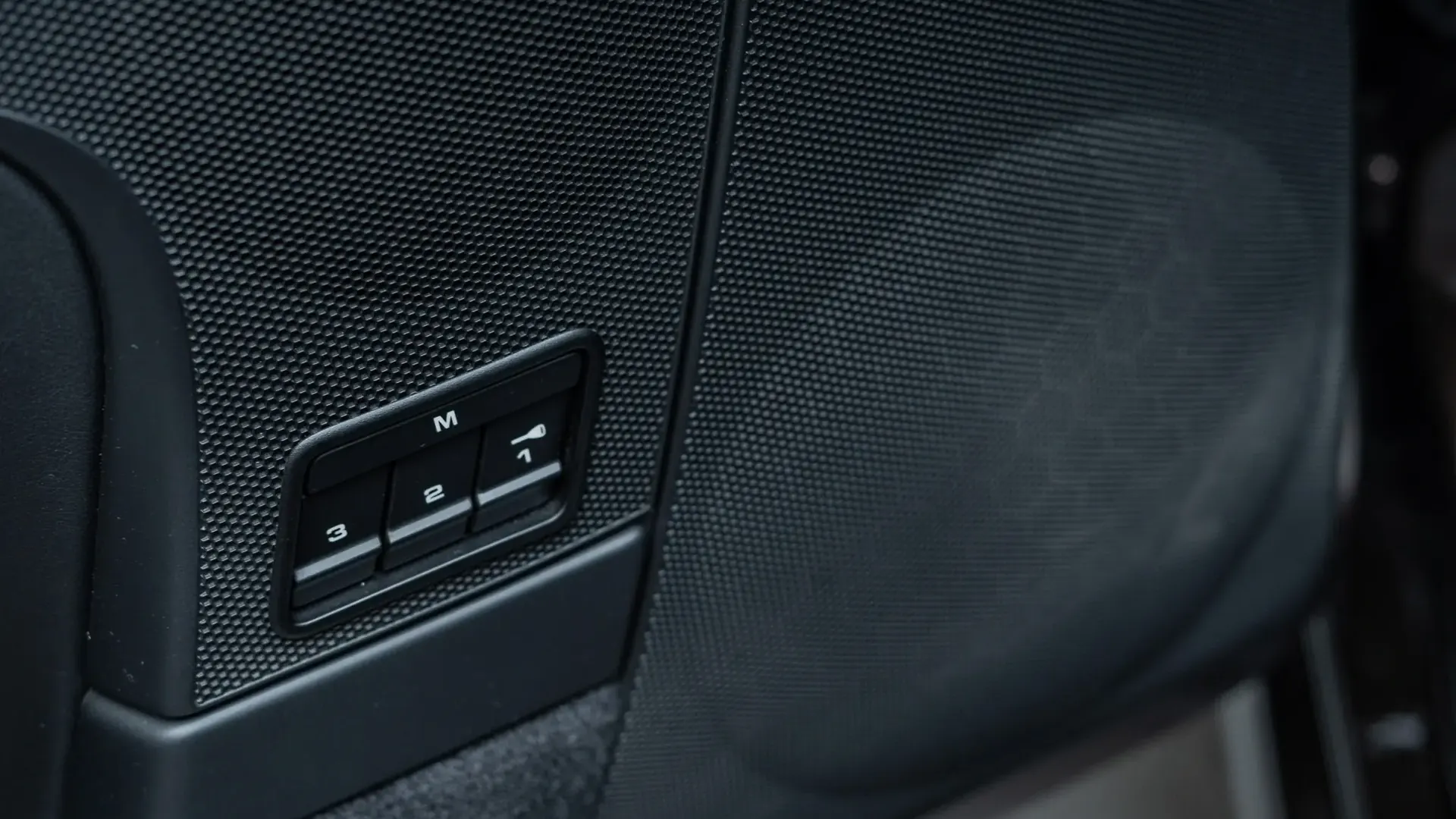Porsche 911 — photo 11