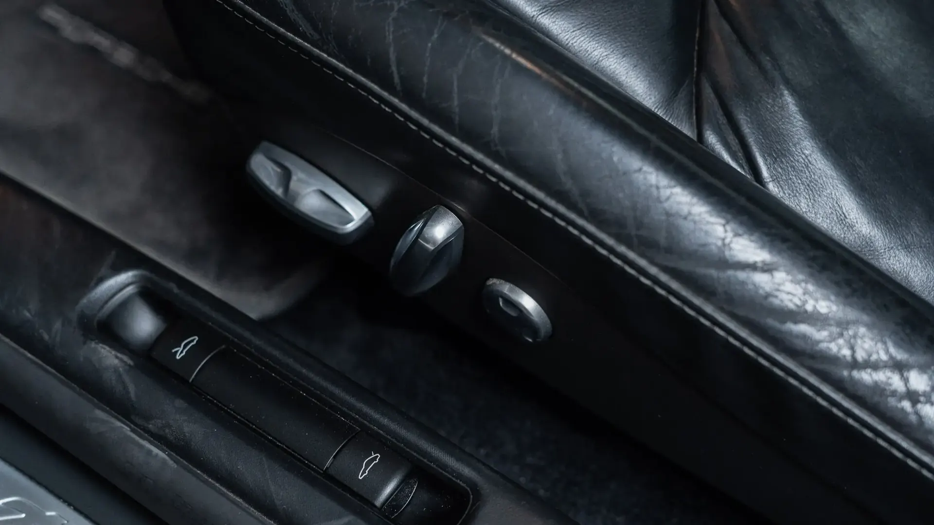 Porsche 911 — photo 18