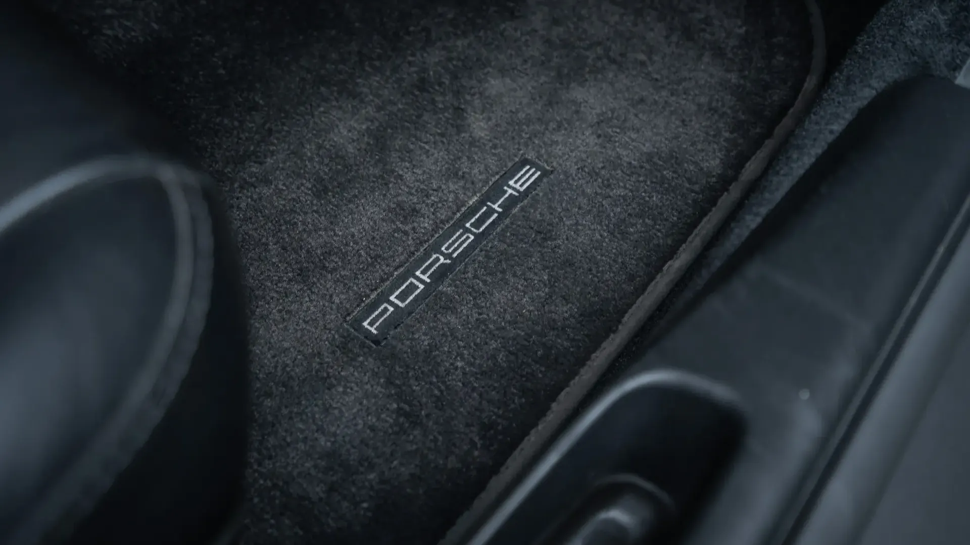 Porsche 911 — photo 30