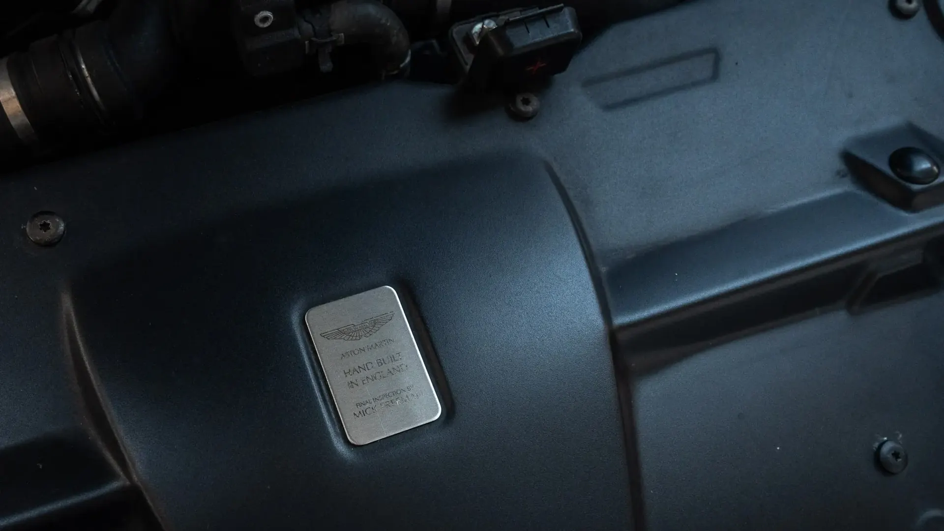 Aston Martin DB9 — photo 48
