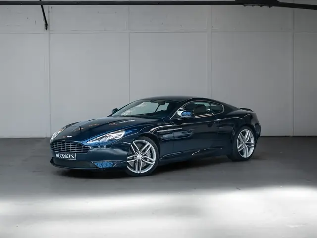 Aston Martin DB9
