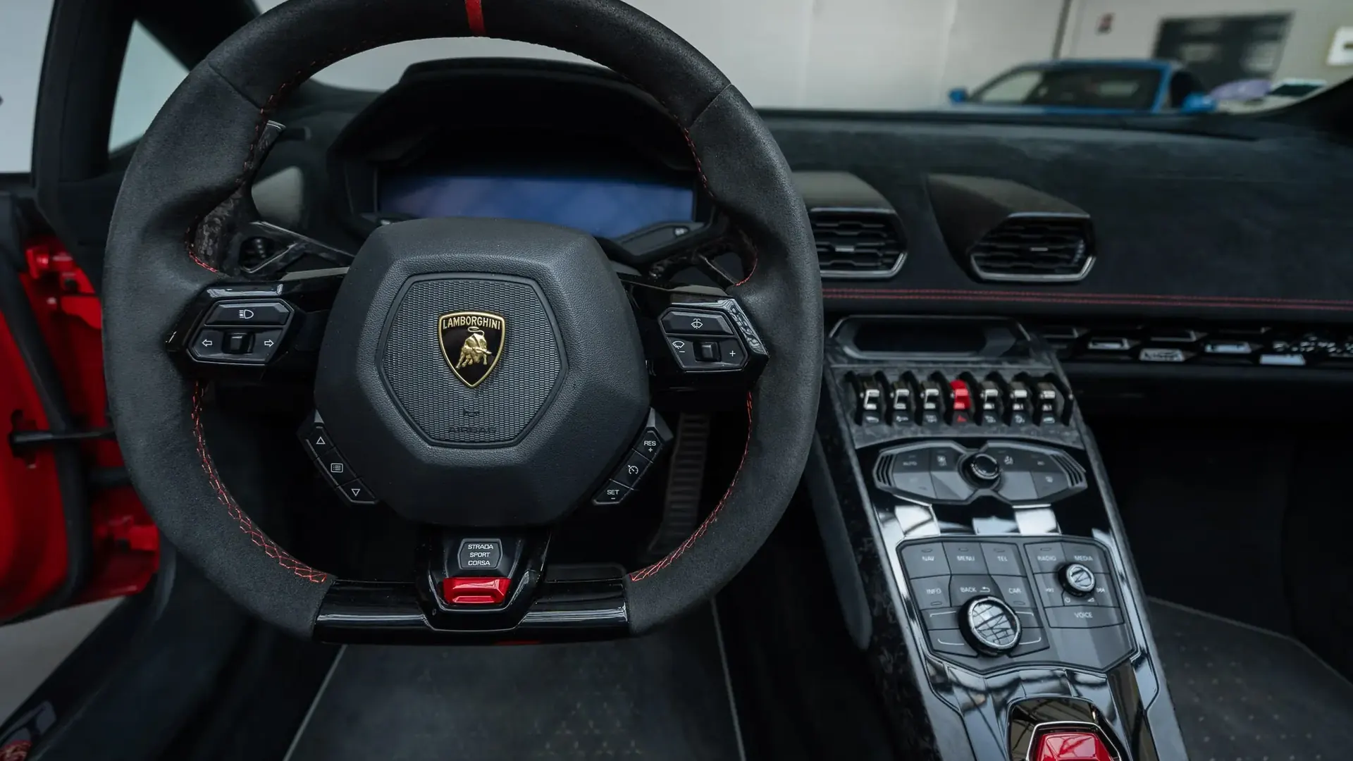 Lamborghini Huracan — photo 16
