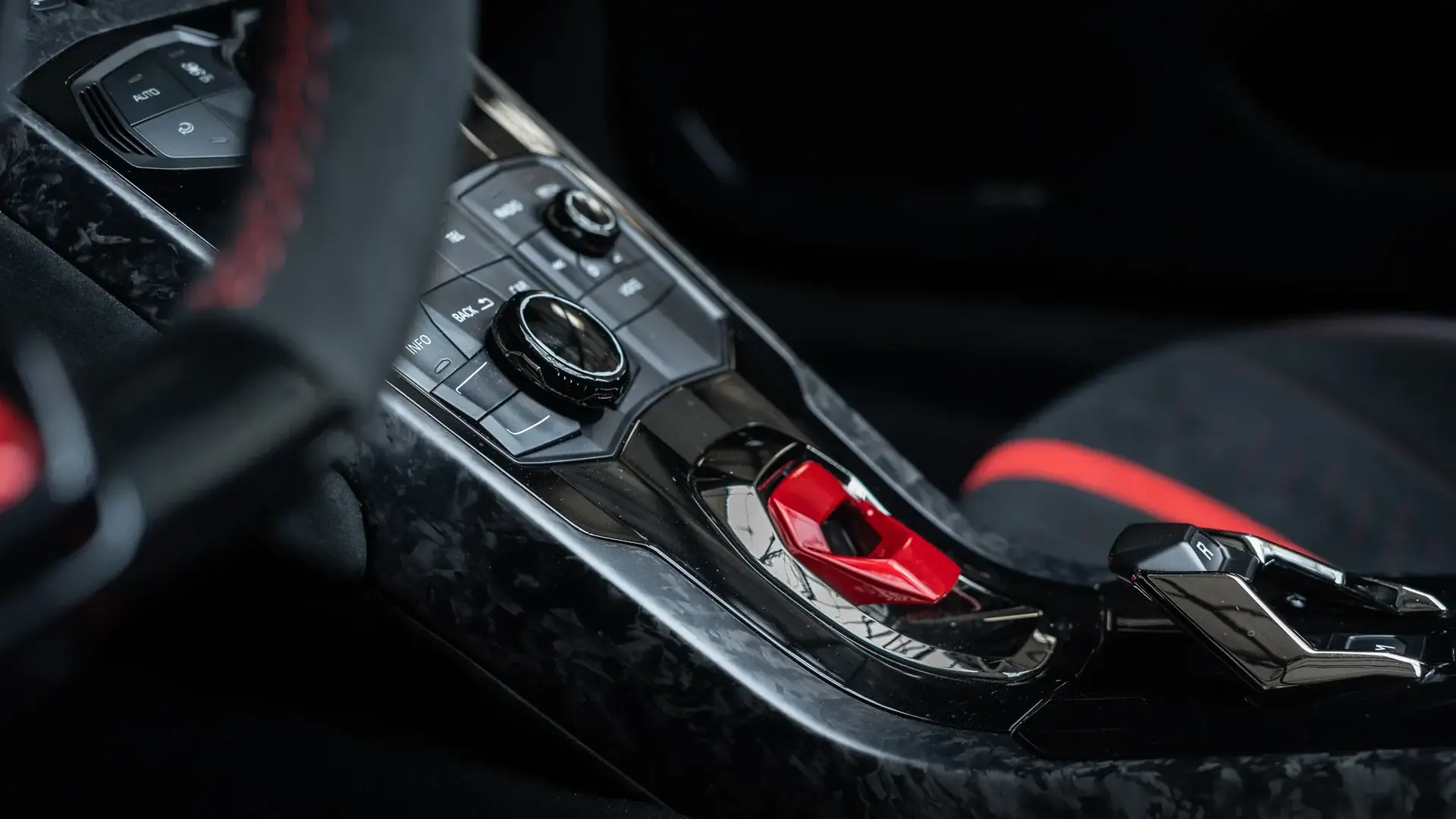 Lamborghini Huracan — photo 21