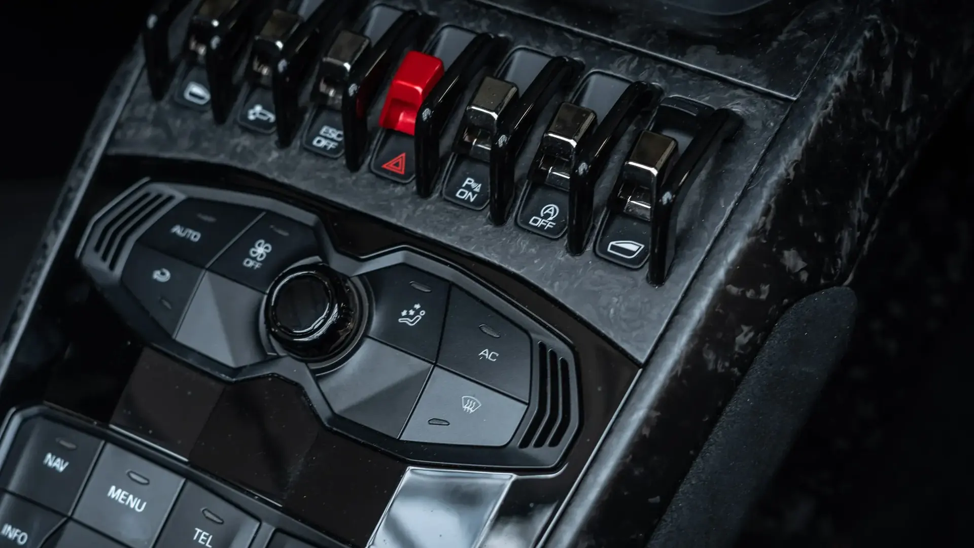 Lamborghini Huracan — photo 24