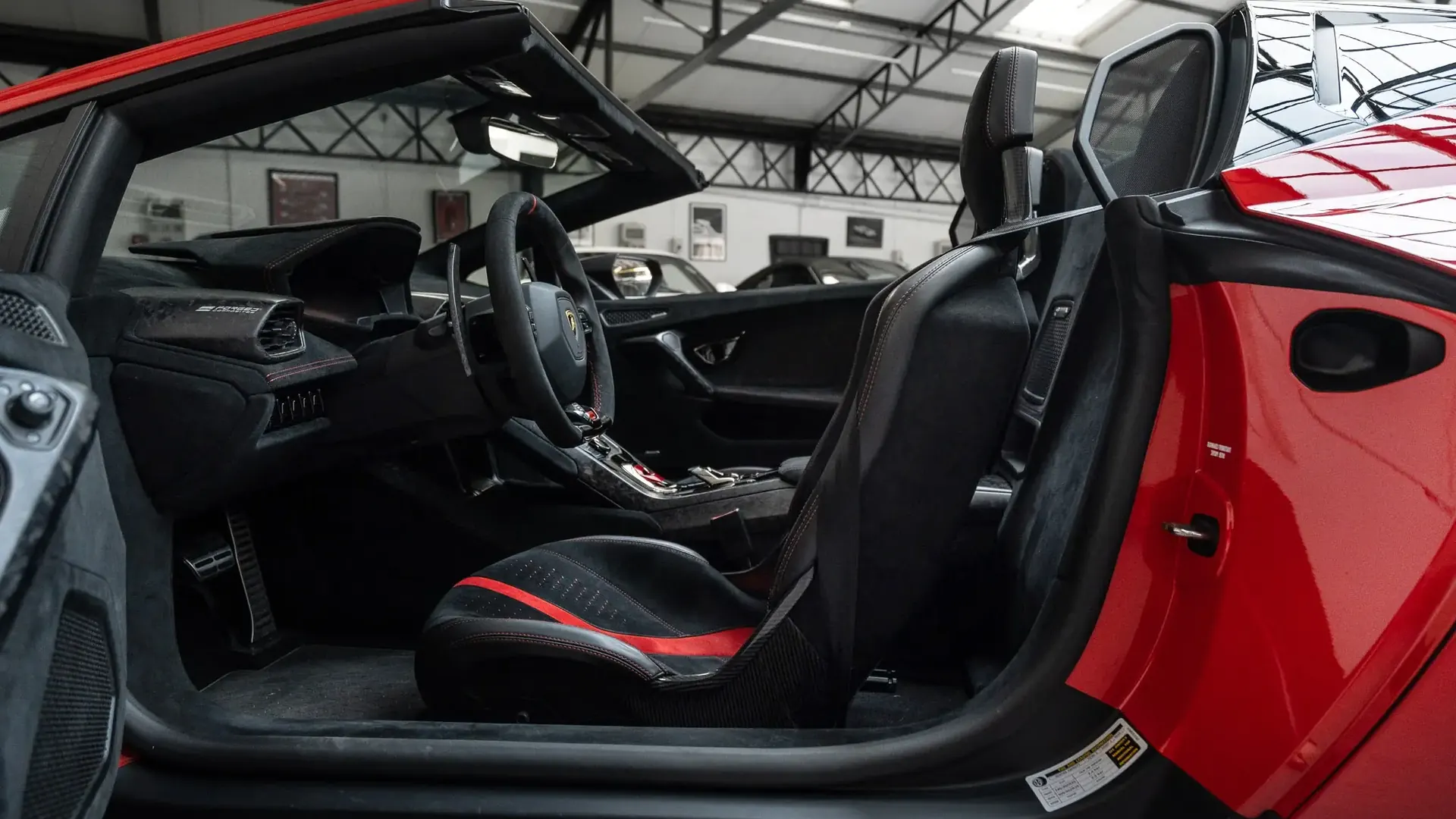 Lamborghini Huracan — photo 14