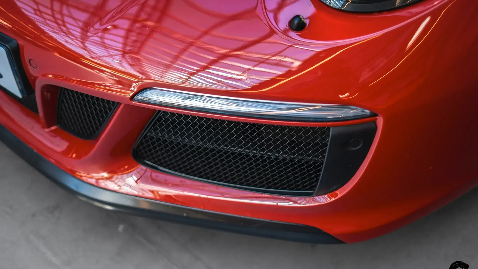 Porsche 911 — photo 28