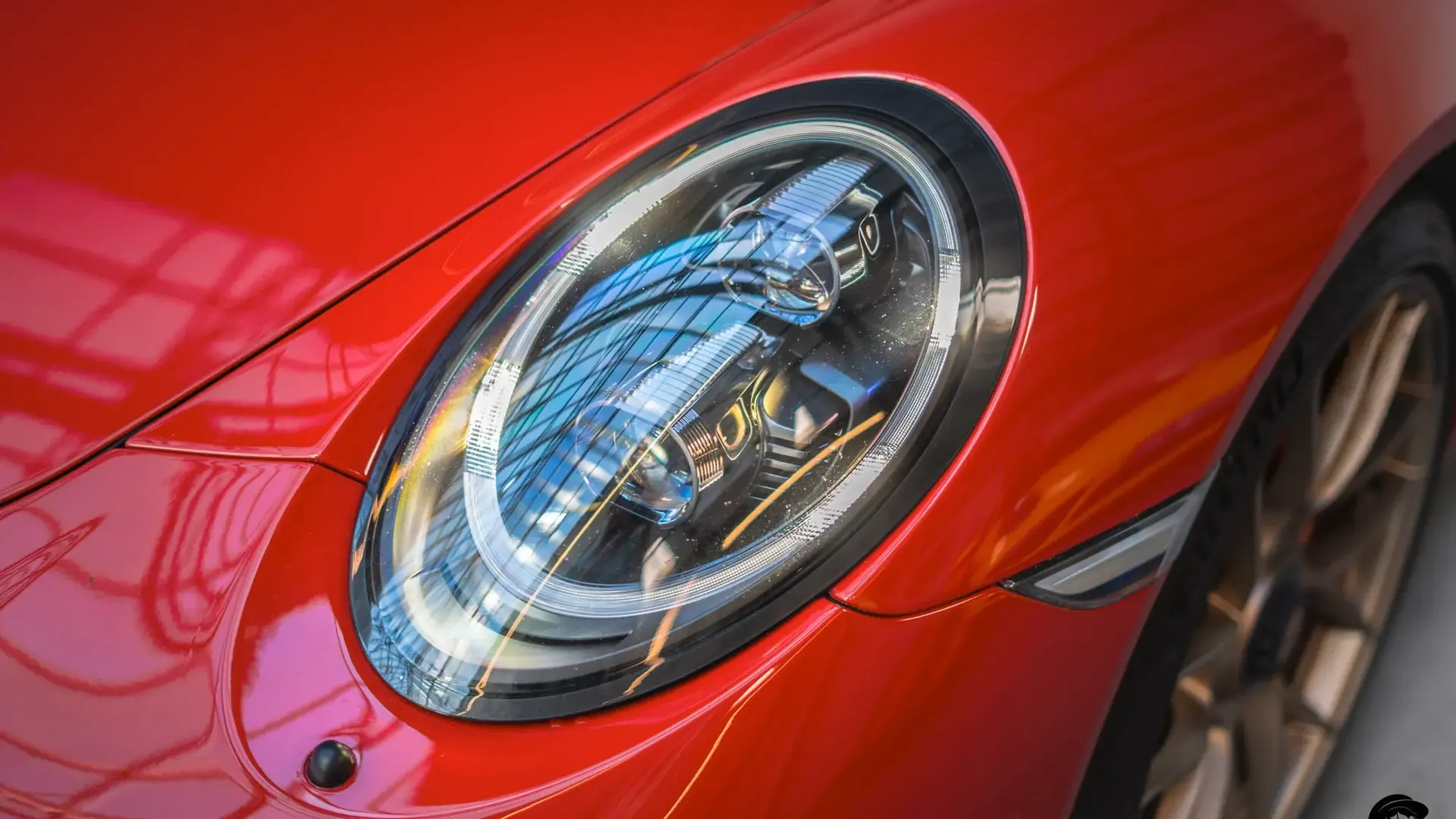 Porsche 911 — photo 27