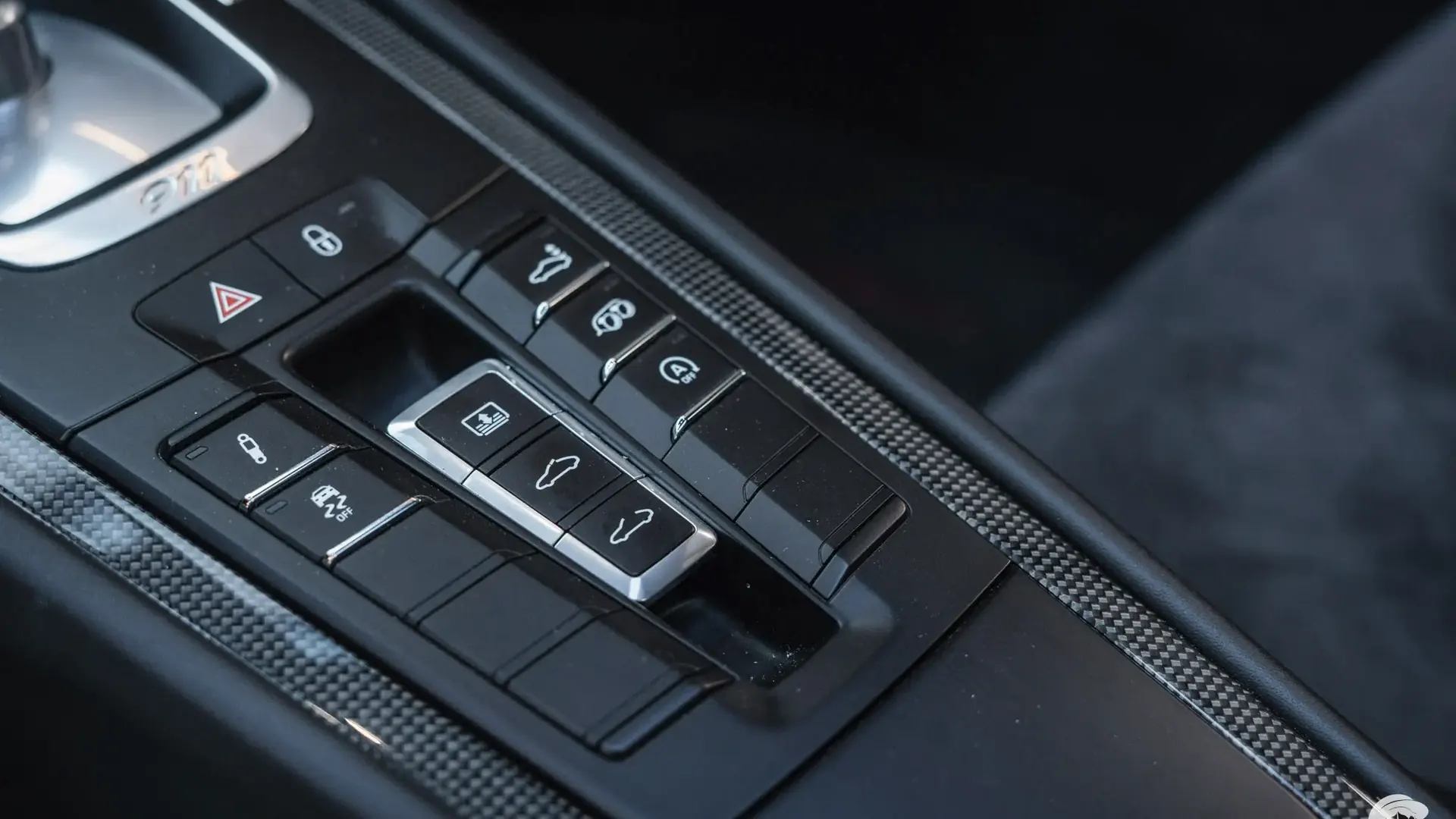 Porsche 911 — photo 19