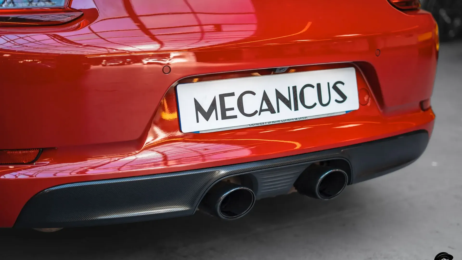 Porsche 911 — photo 34
