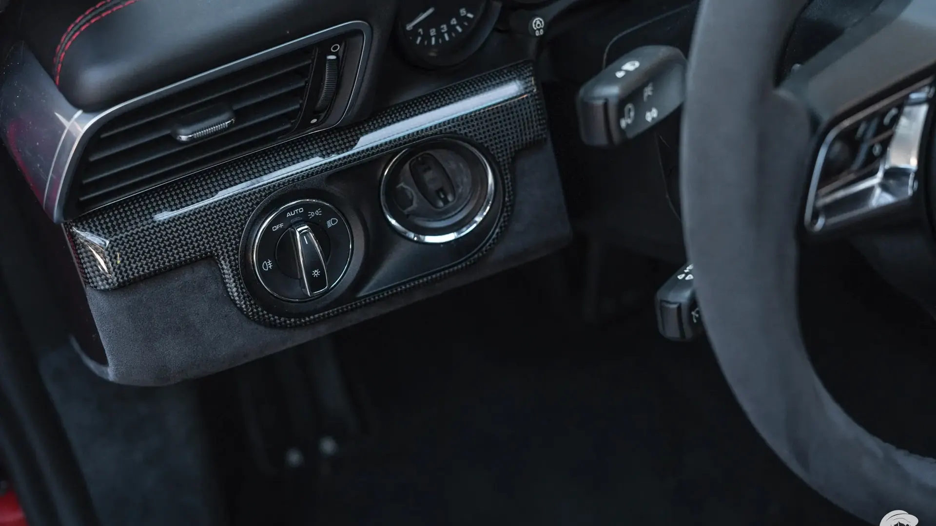 Porsche 911 — photo 22