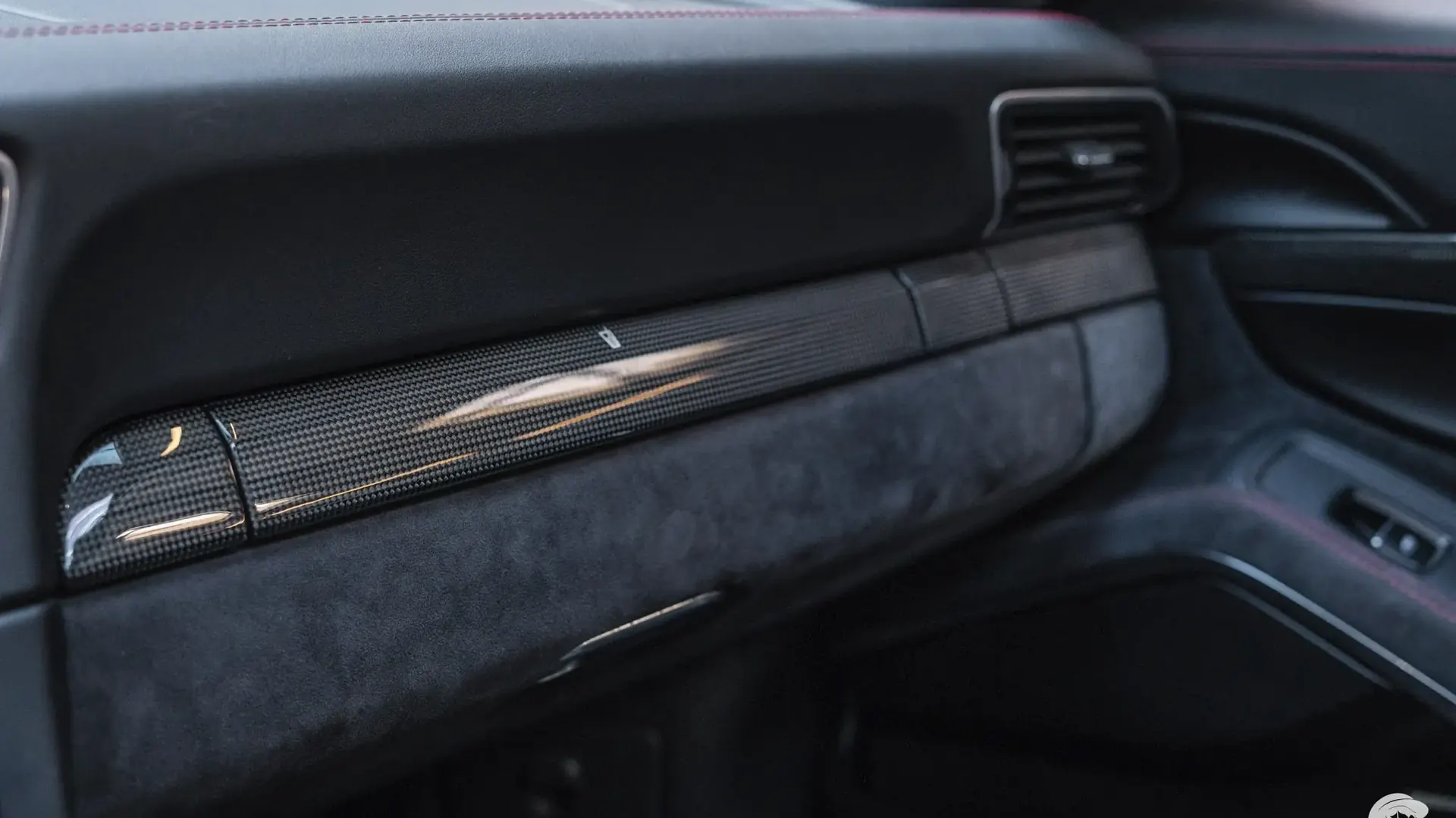 Porsche 911 — photo 17