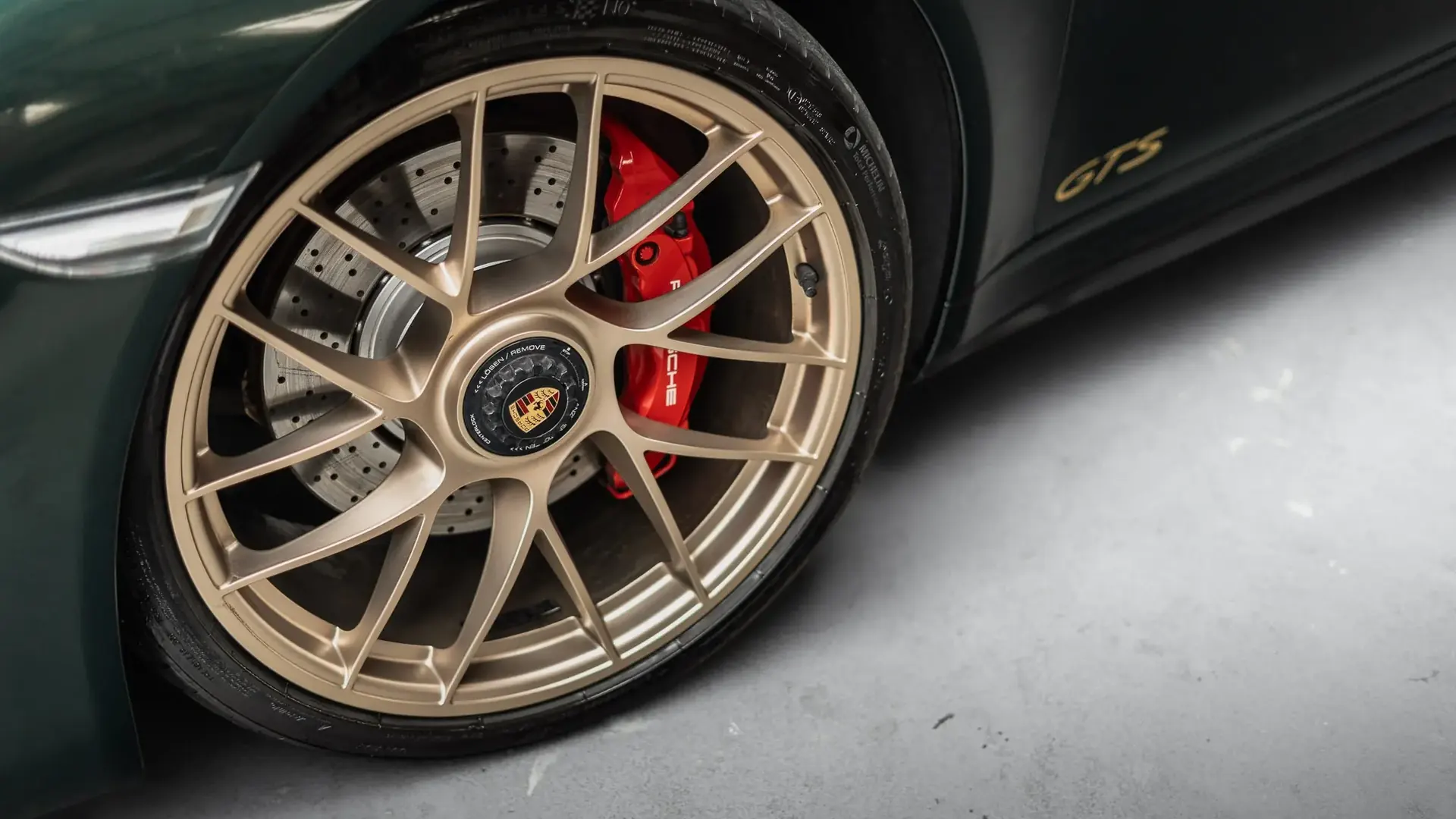 Porsche 911 — photo 36