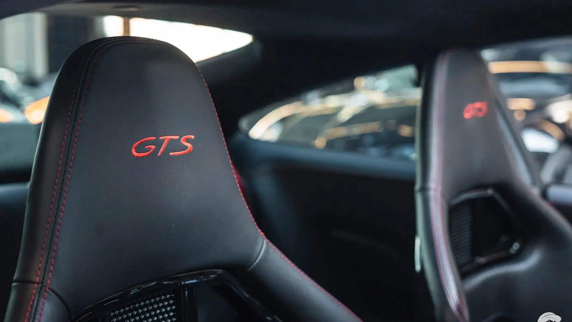 Porsche 911 — photo 16