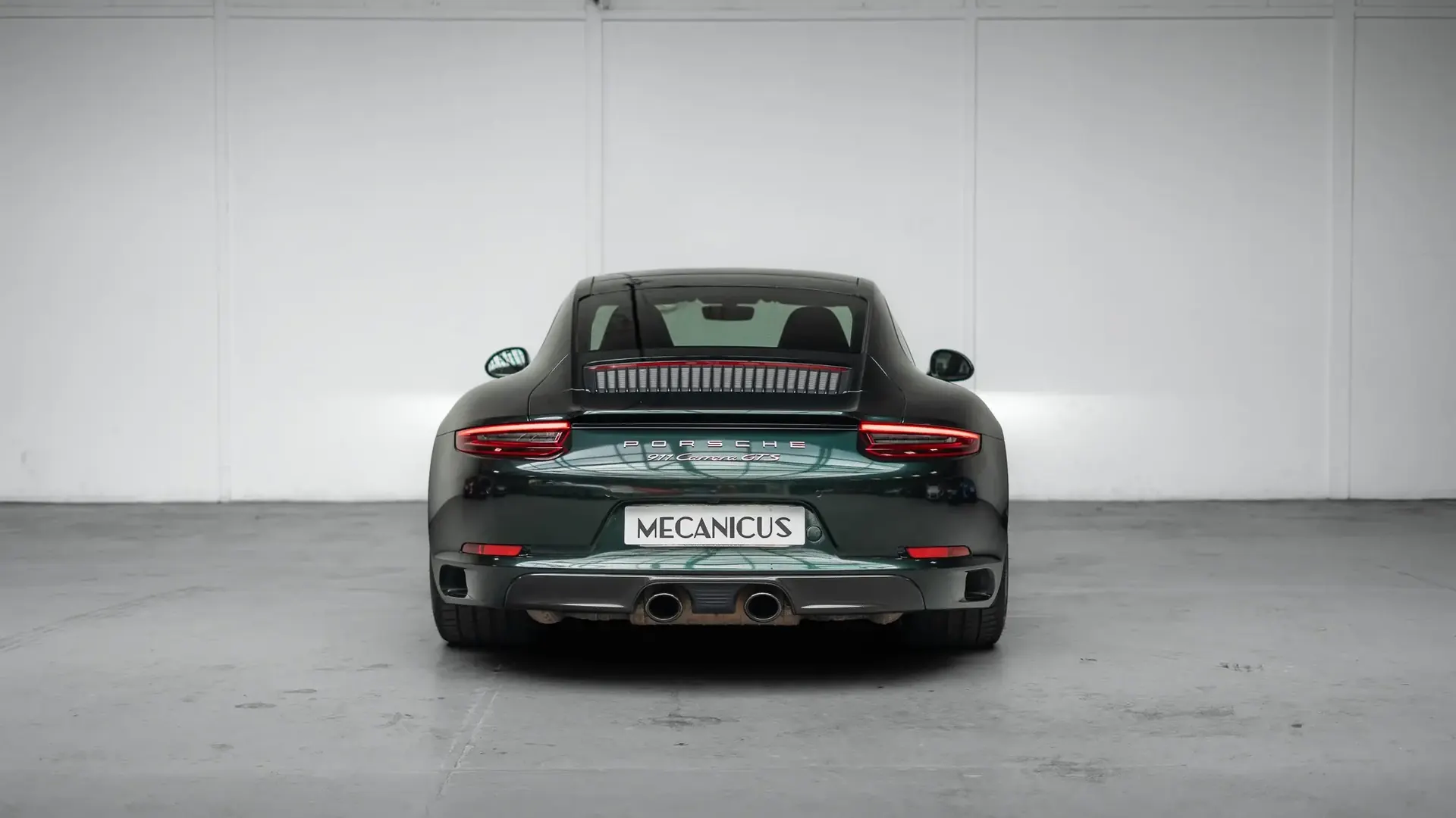 Porsche 911 — photo 6