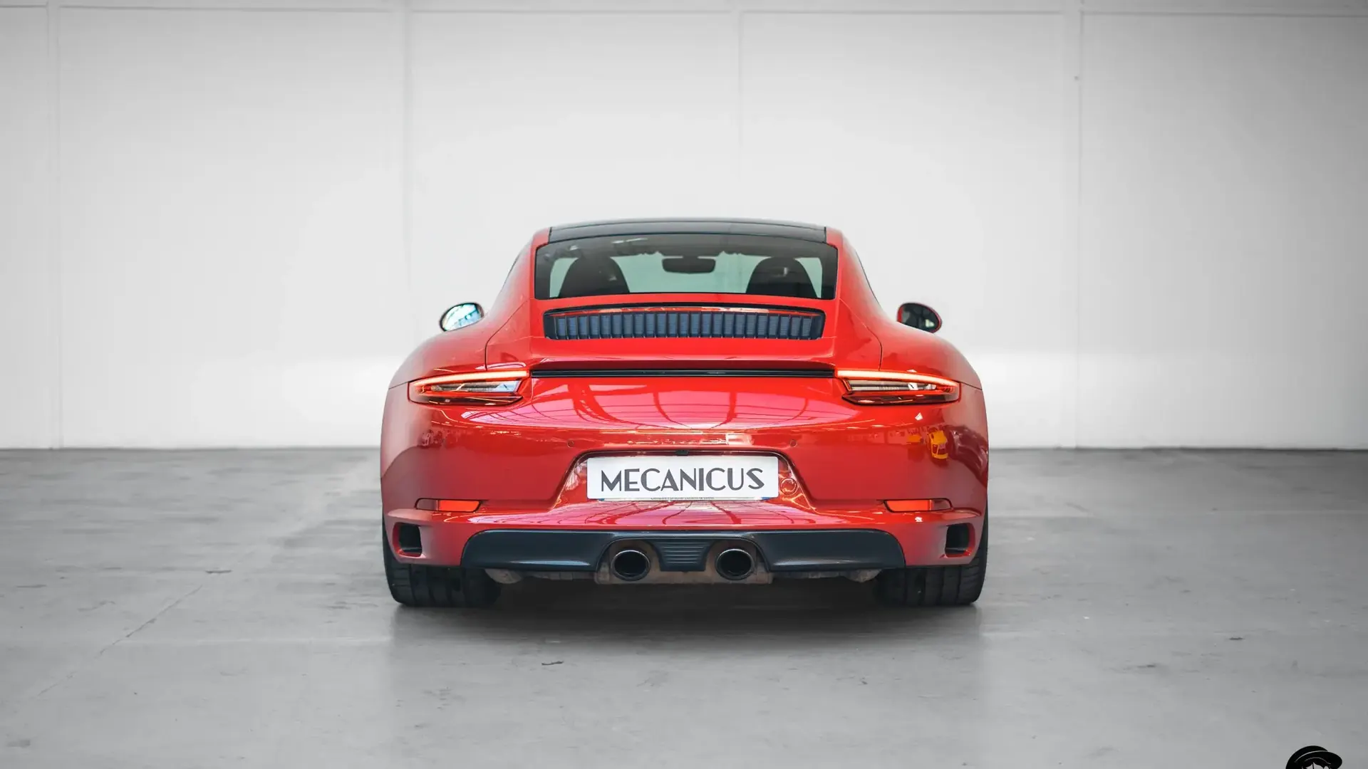 Porsche 911 — photo 5