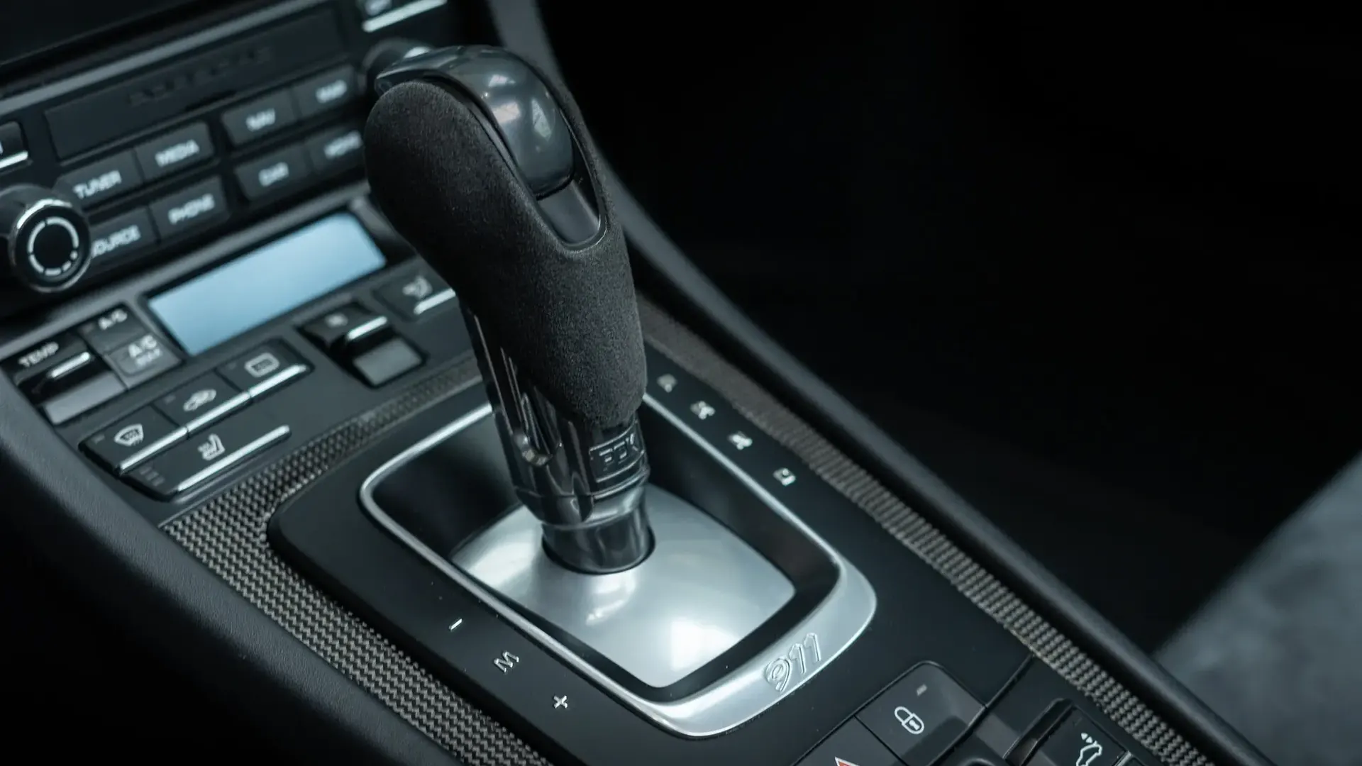 Porsche 911 — photo 15