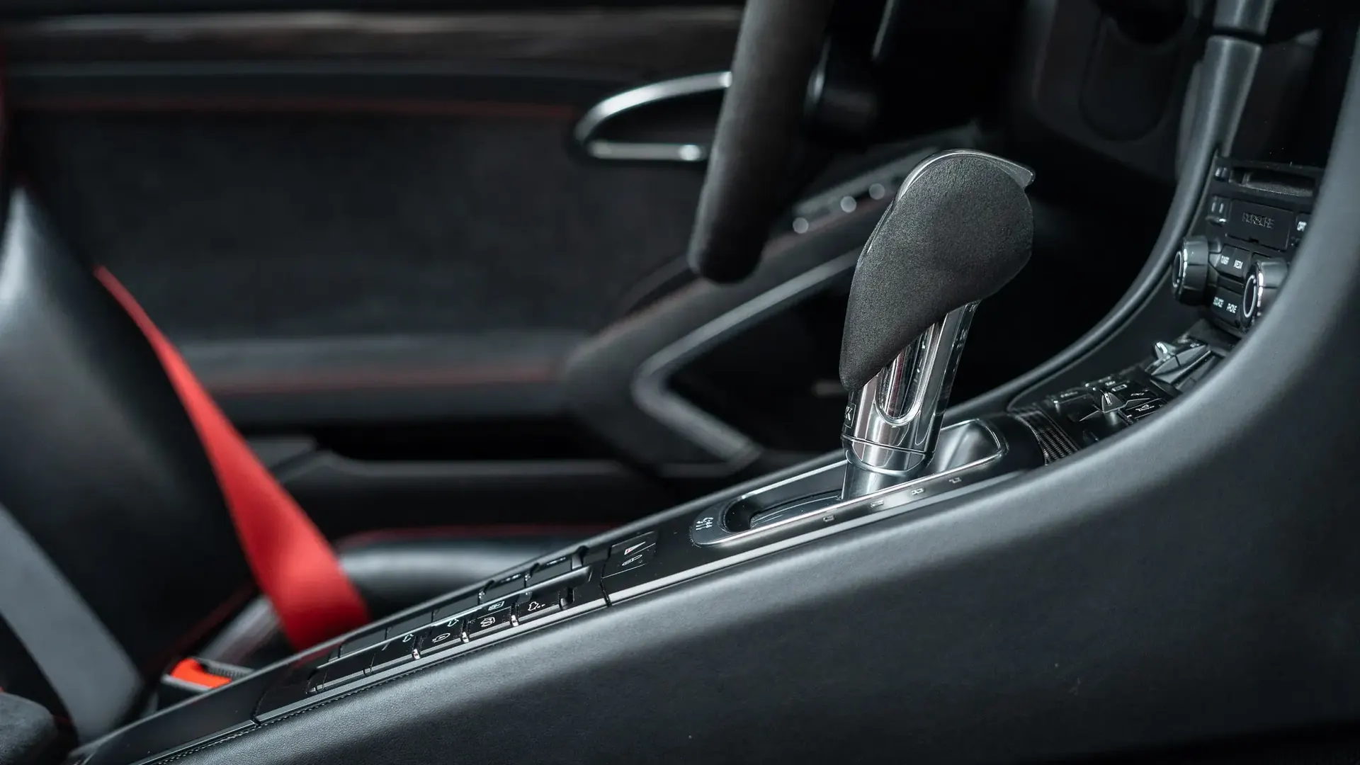 Porsche 911 — photo 23