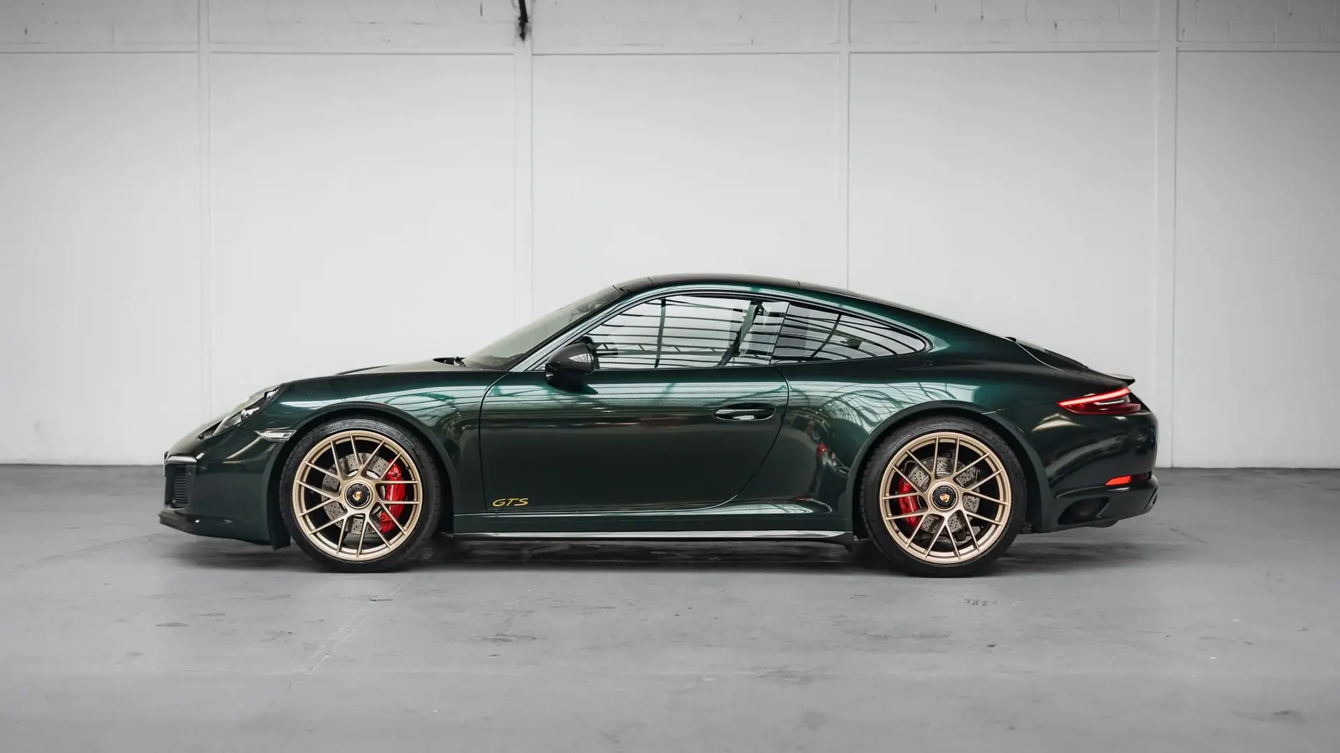Porsche 911 — photo 7