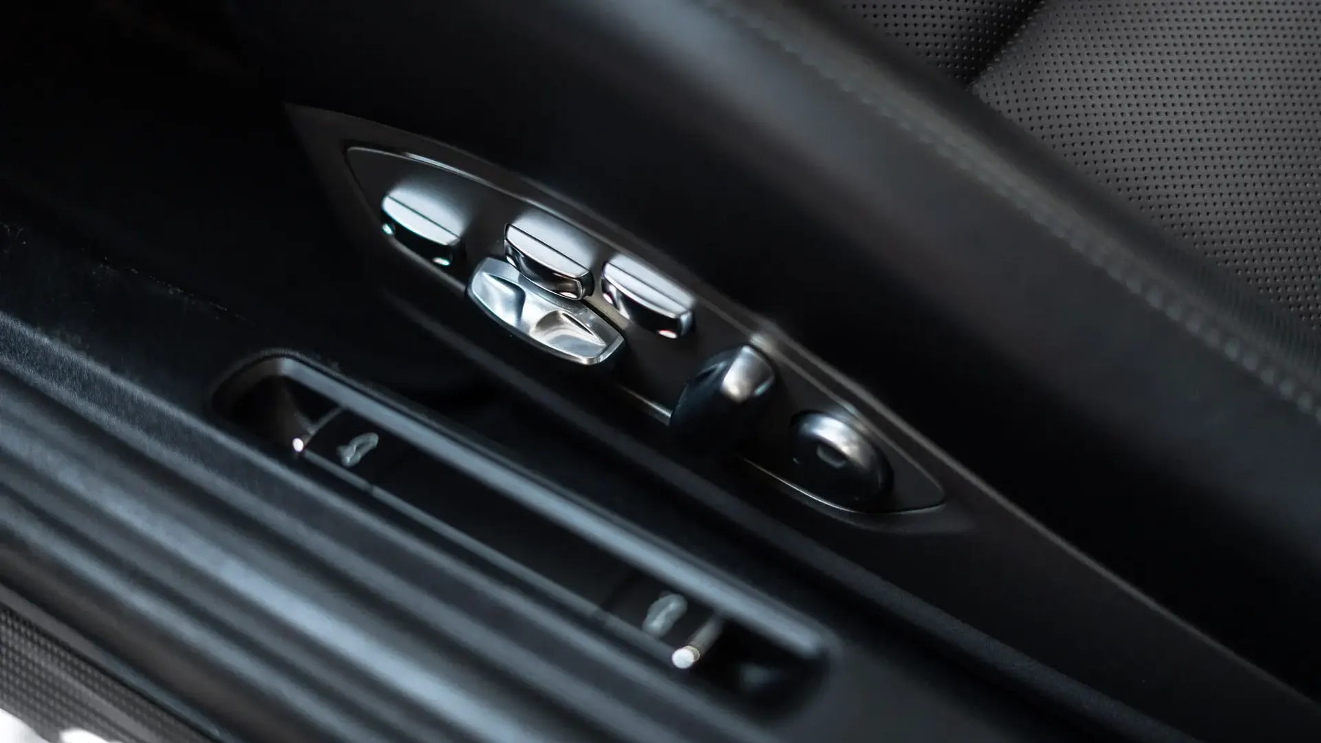 Porsche 911 — photo 32