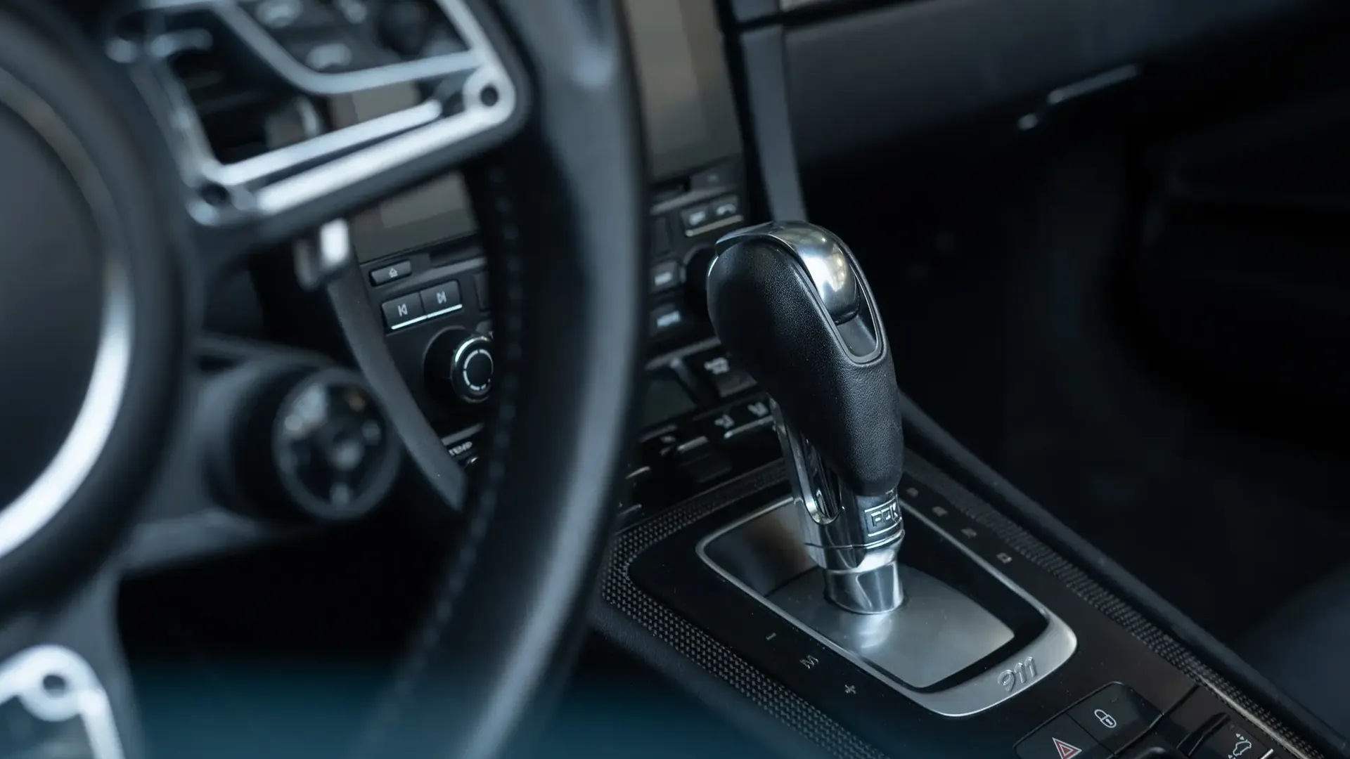 Porsche 911 — photo 16
