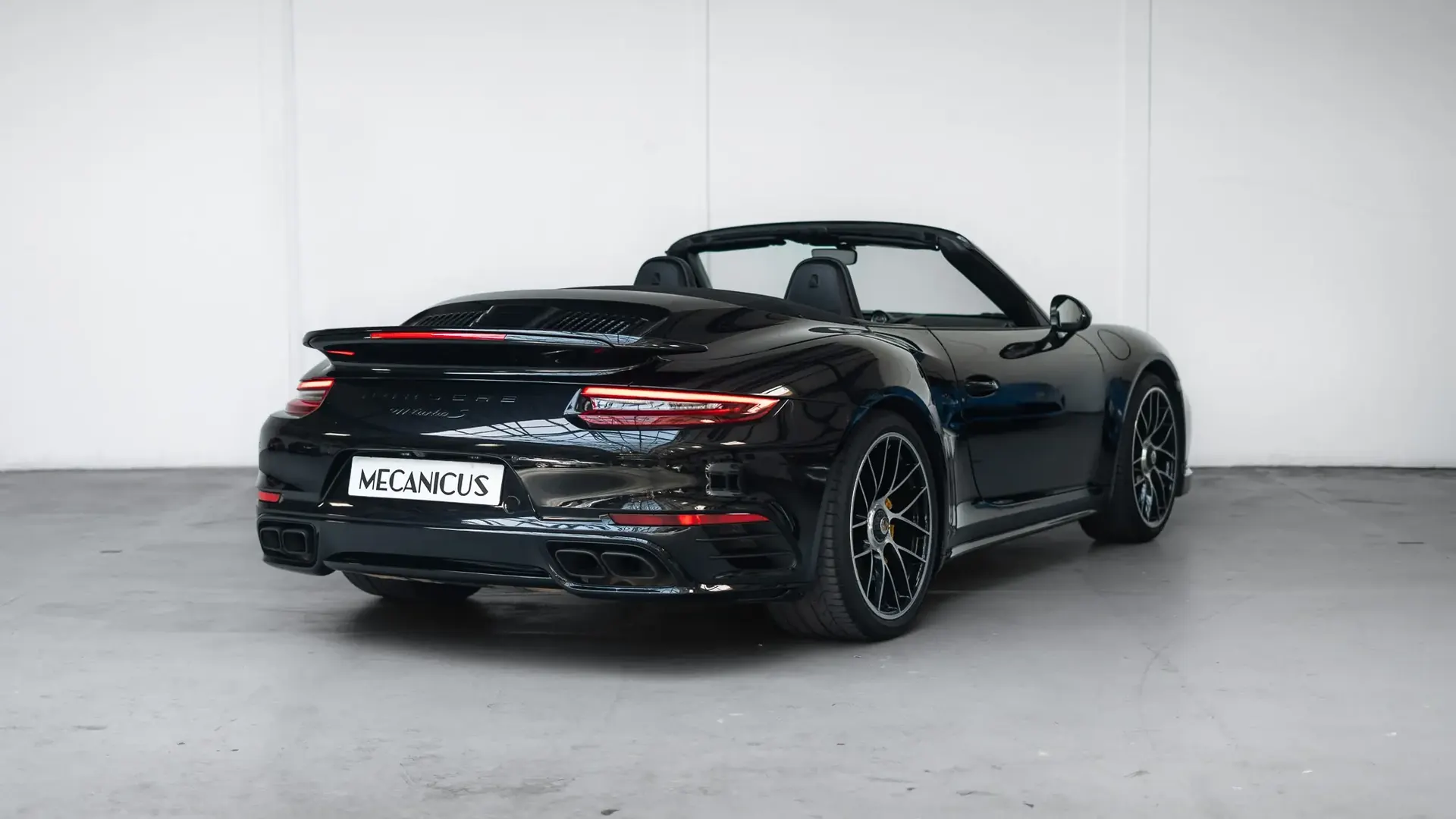 Porsche 911 — photo 2
