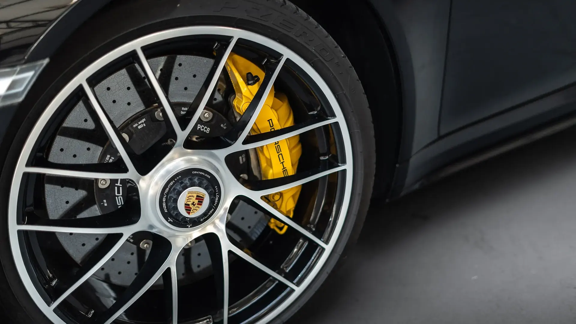 Porsche 911 — photo 37