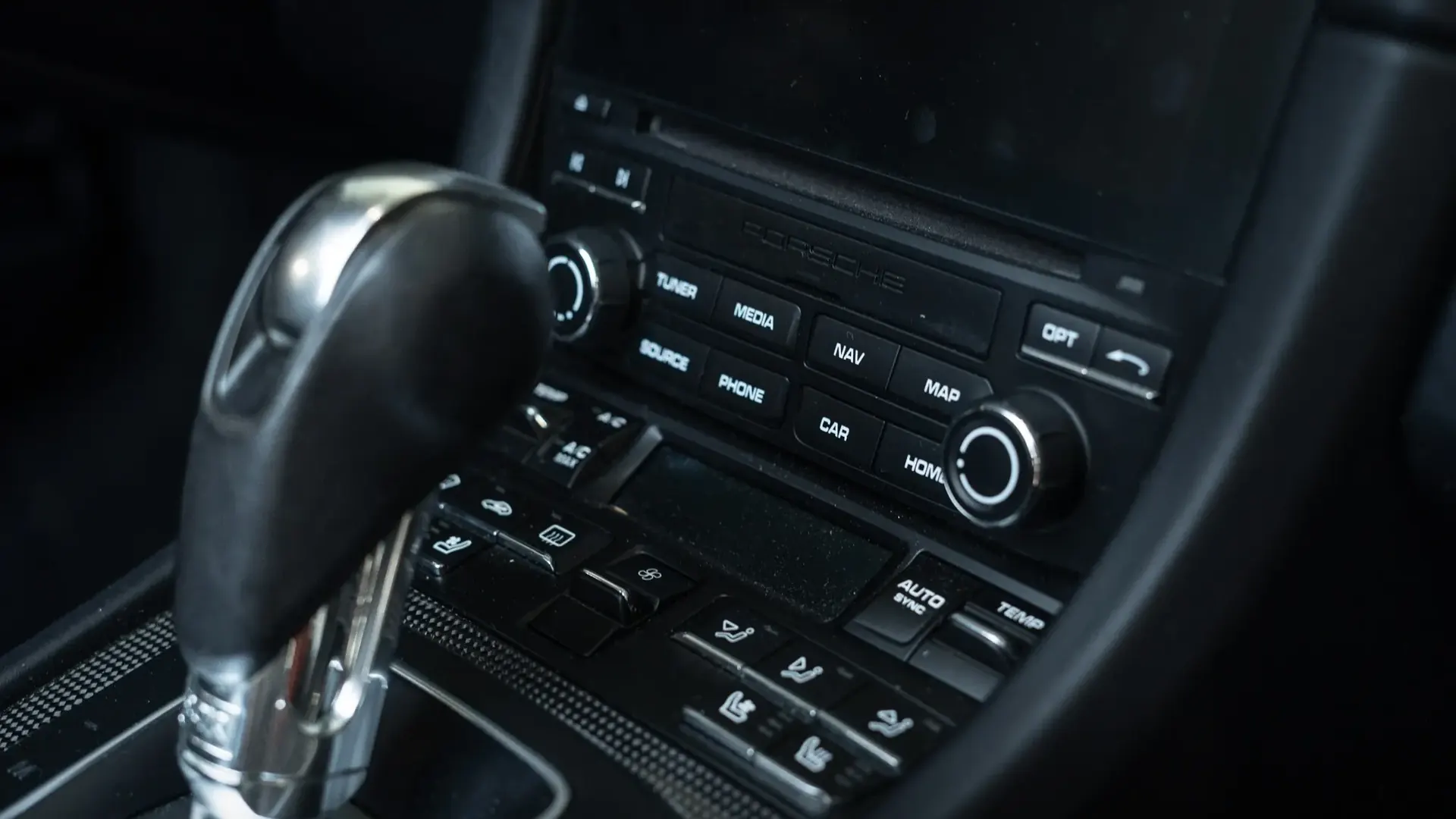 Porsche 911 — photo 20