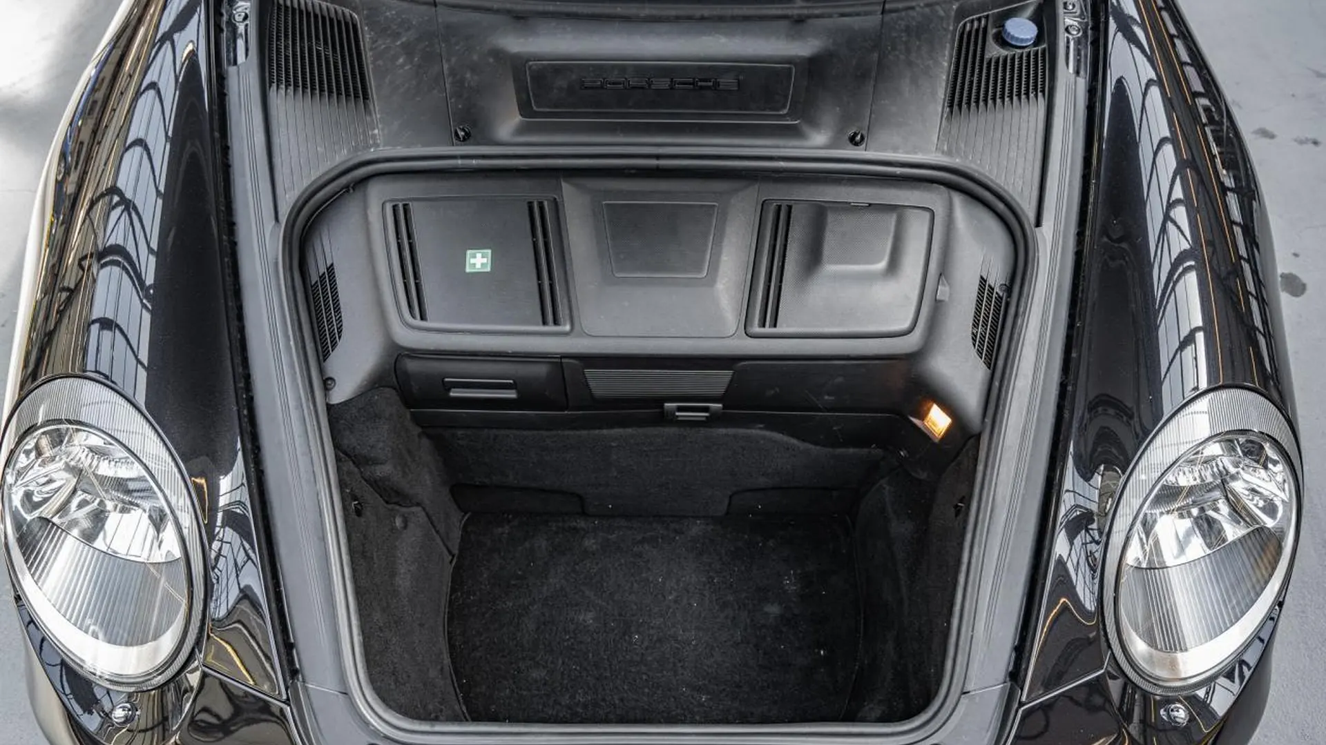 Porsche 911 — photo 30