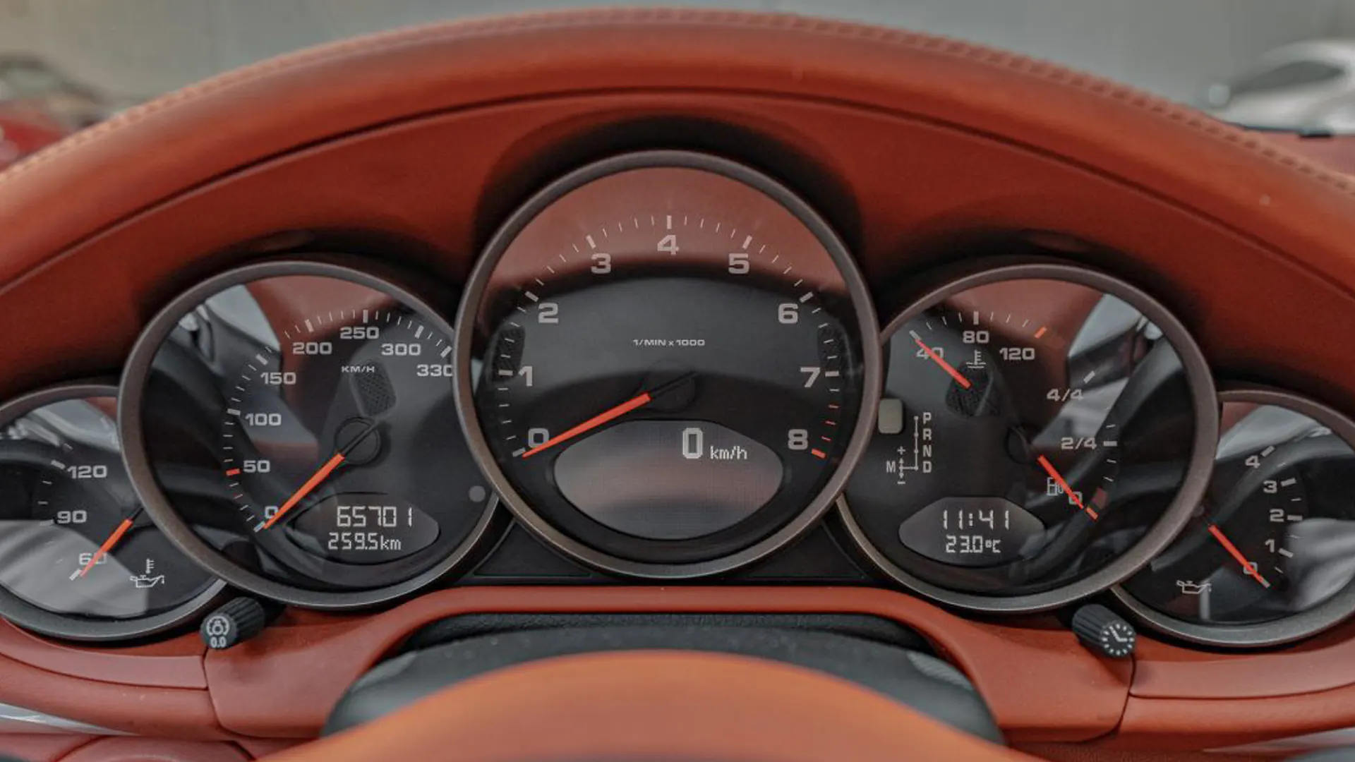 Porsche 911 — photo 12