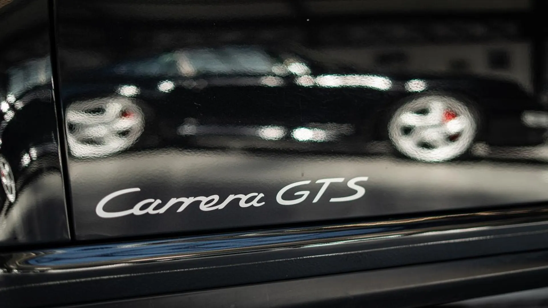 Porsche 911 — photo 27