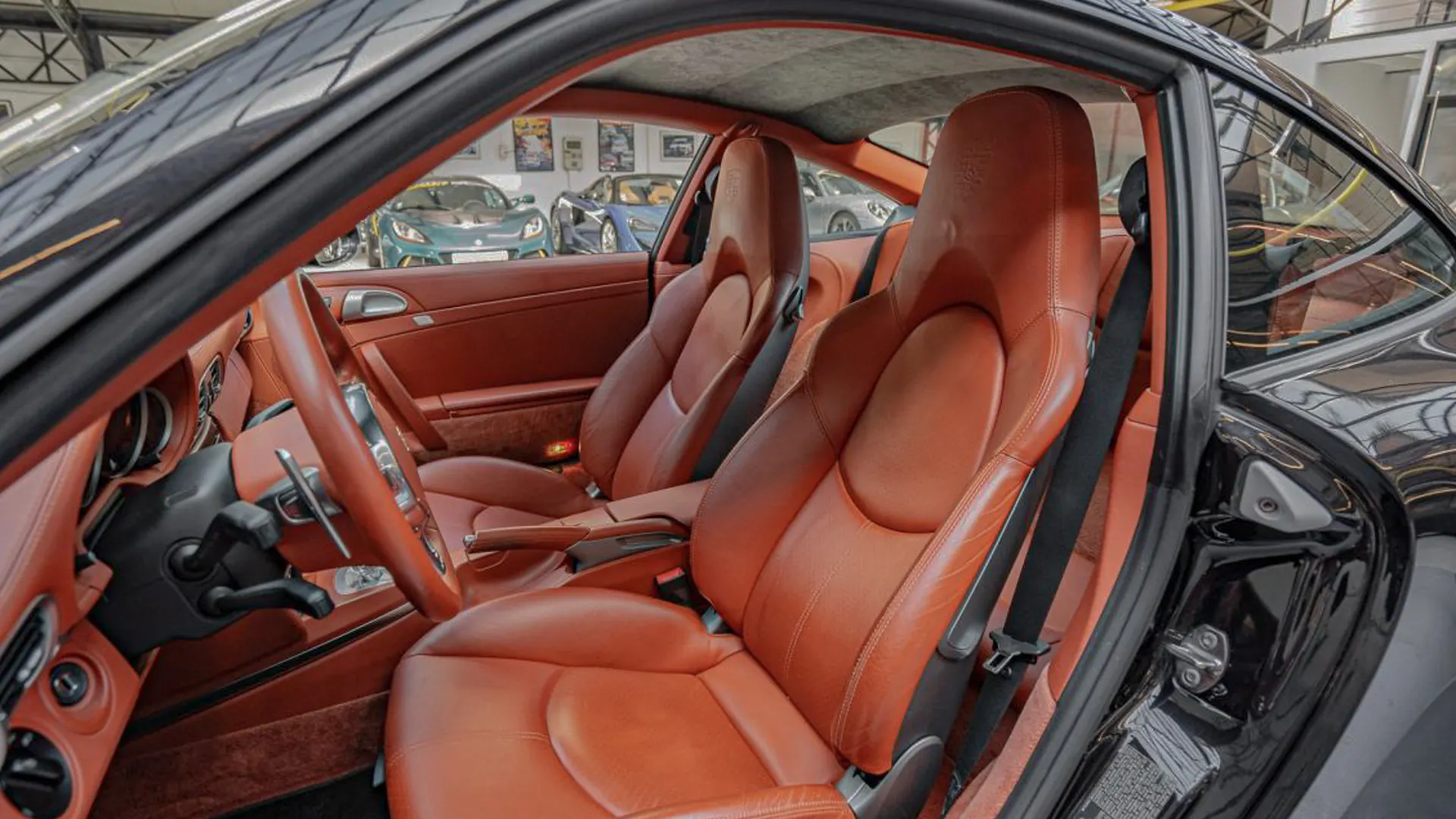 Porsche 911 — photo 10