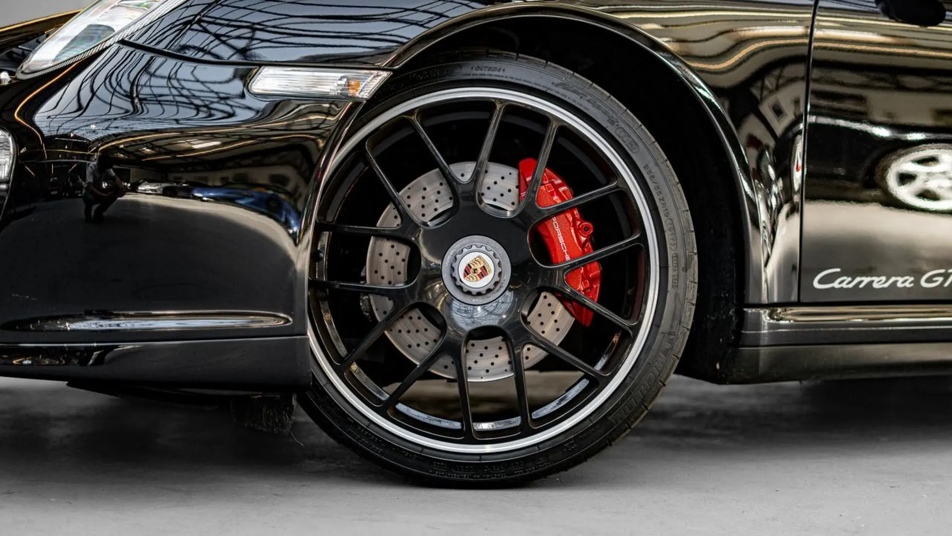 Porsche 911 — photo 29