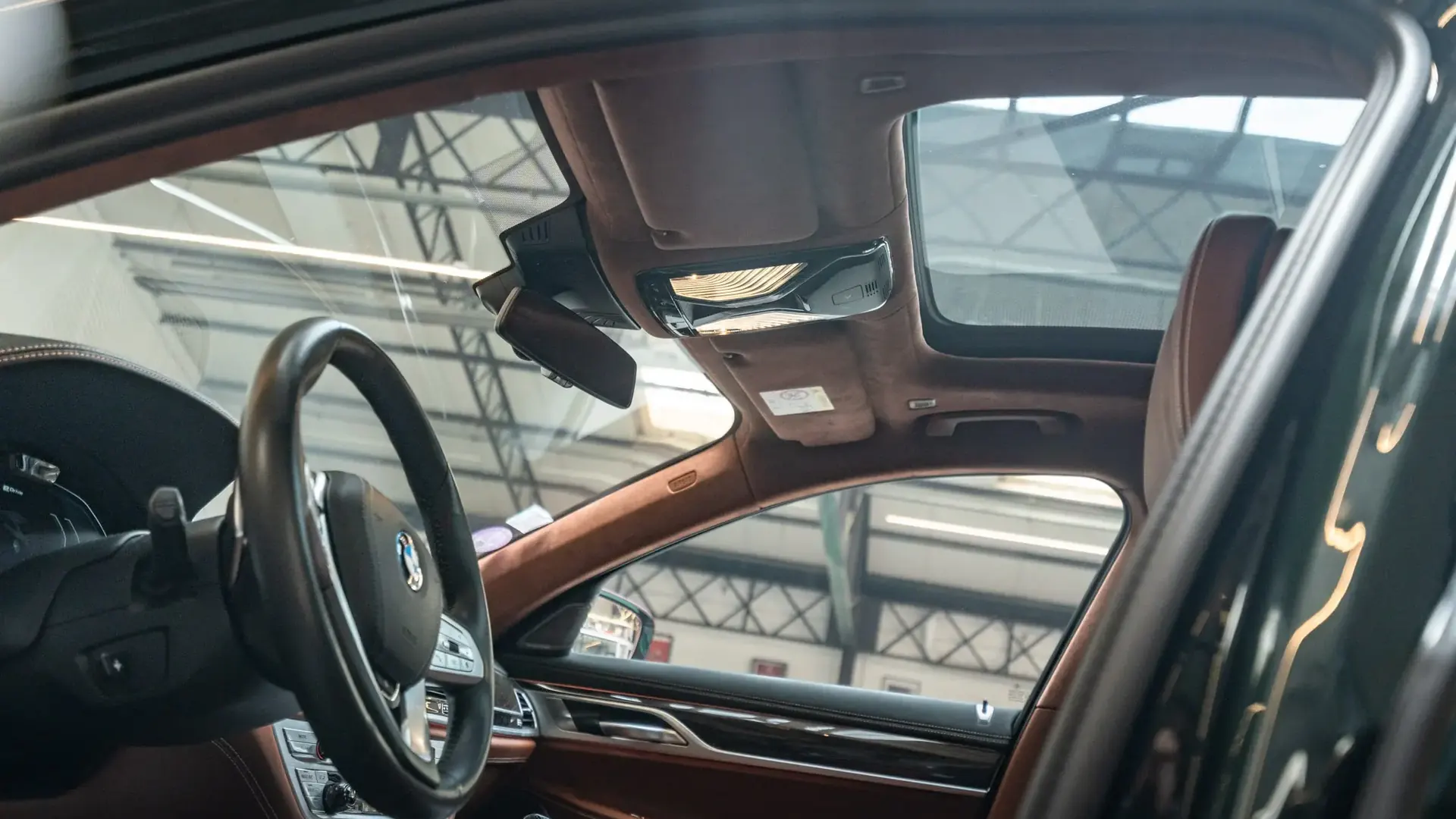 BMW 745Le — photo 32