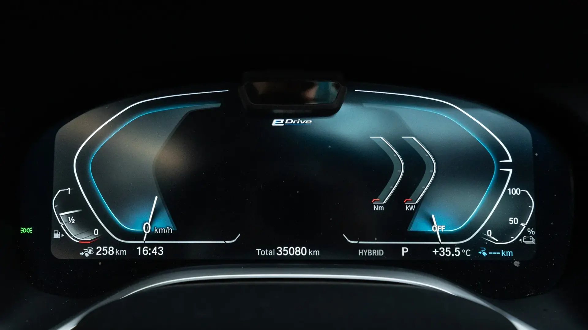 BMW 745Le — photo 12