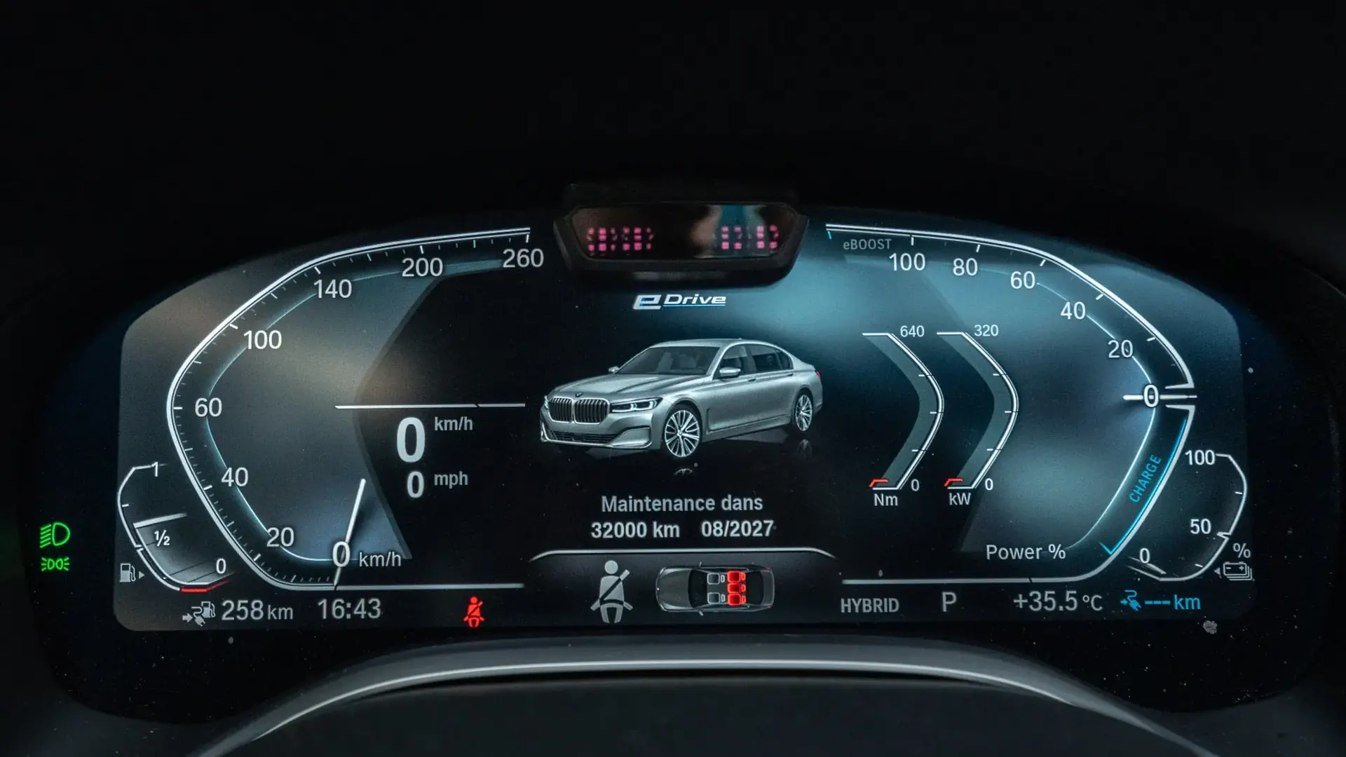 BMW 745Le — photo 13