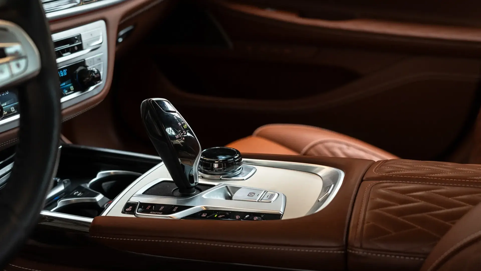 BMW 745Le — photo 23