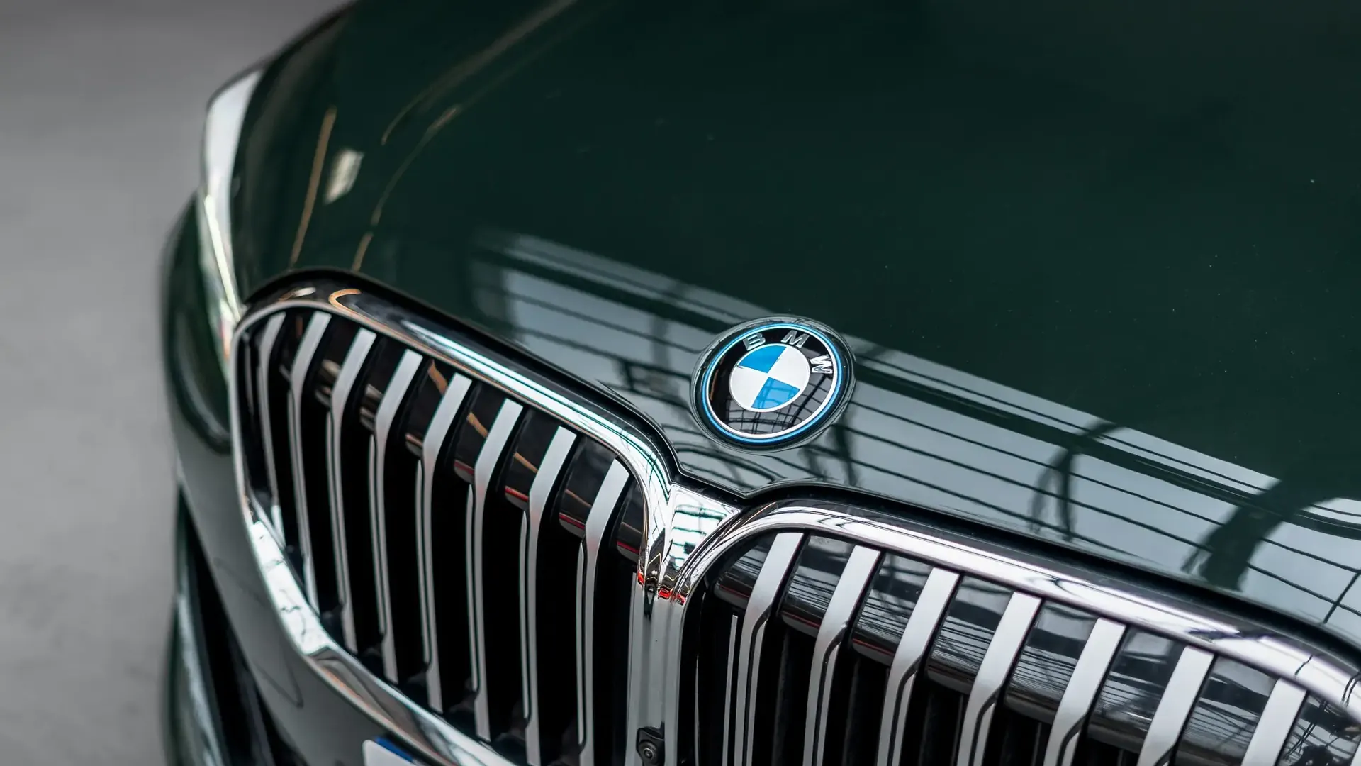 BMW 745Le — photo 35