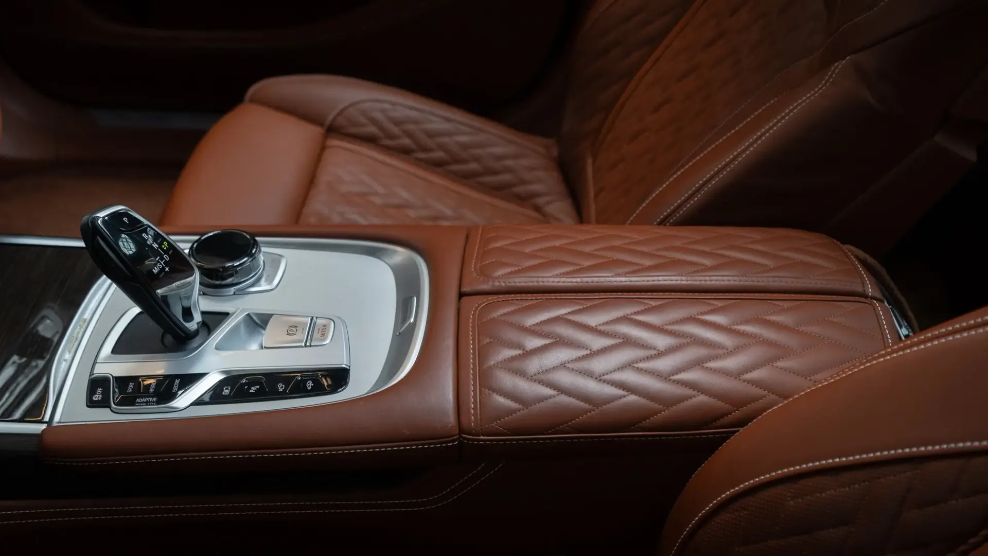 BMW 745Le — photo 15