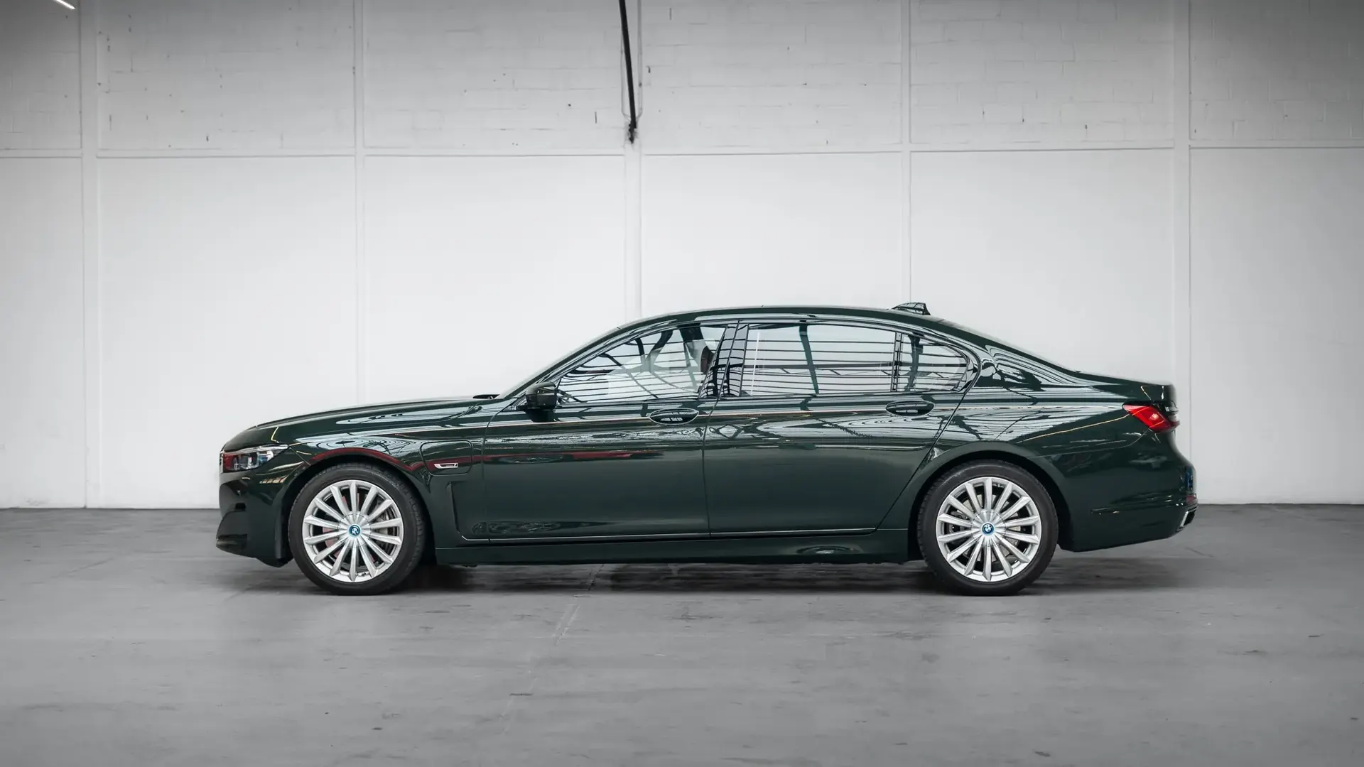 BMW 745Le — photo 5