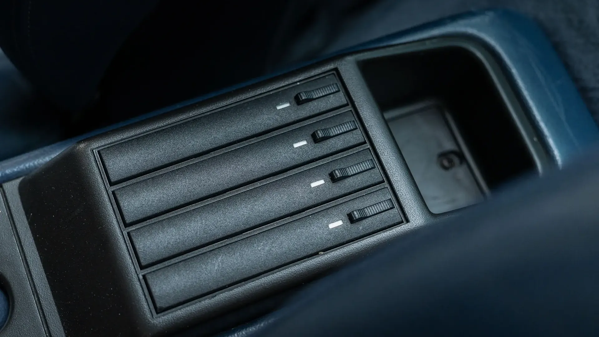 Porsche 911 — photo 15